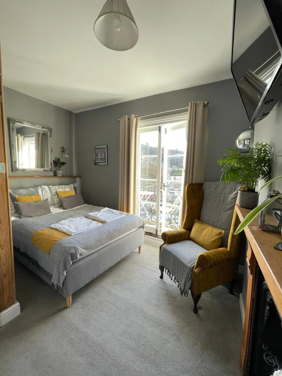 Bed in Millpool House