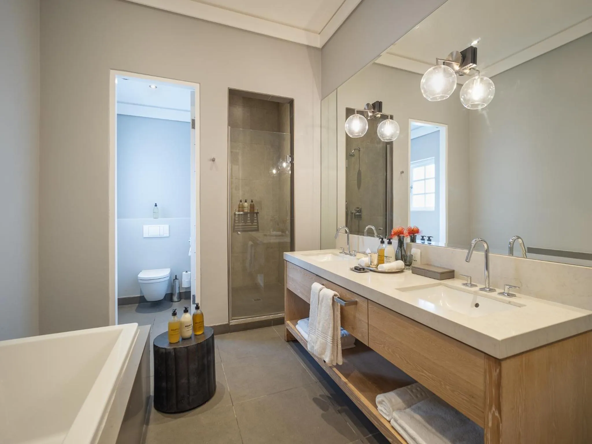 Large Double or Twin Room in AtholPlace Hotel & Villa