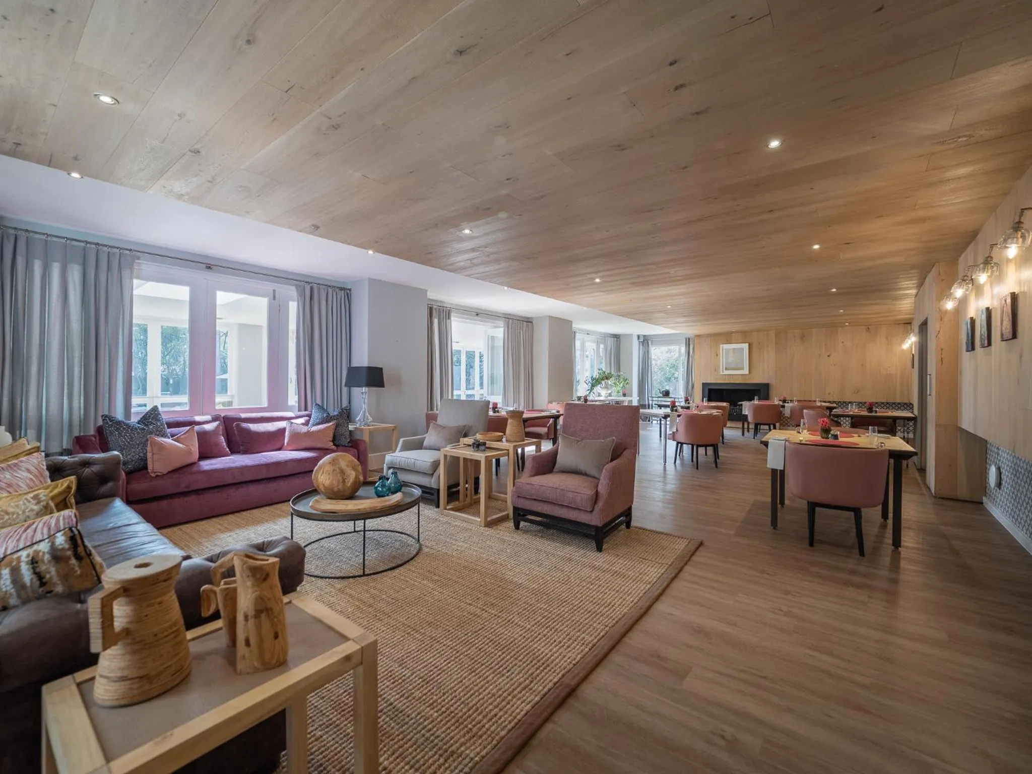 Lounge or bar in AtholPlace Hotel & Villa