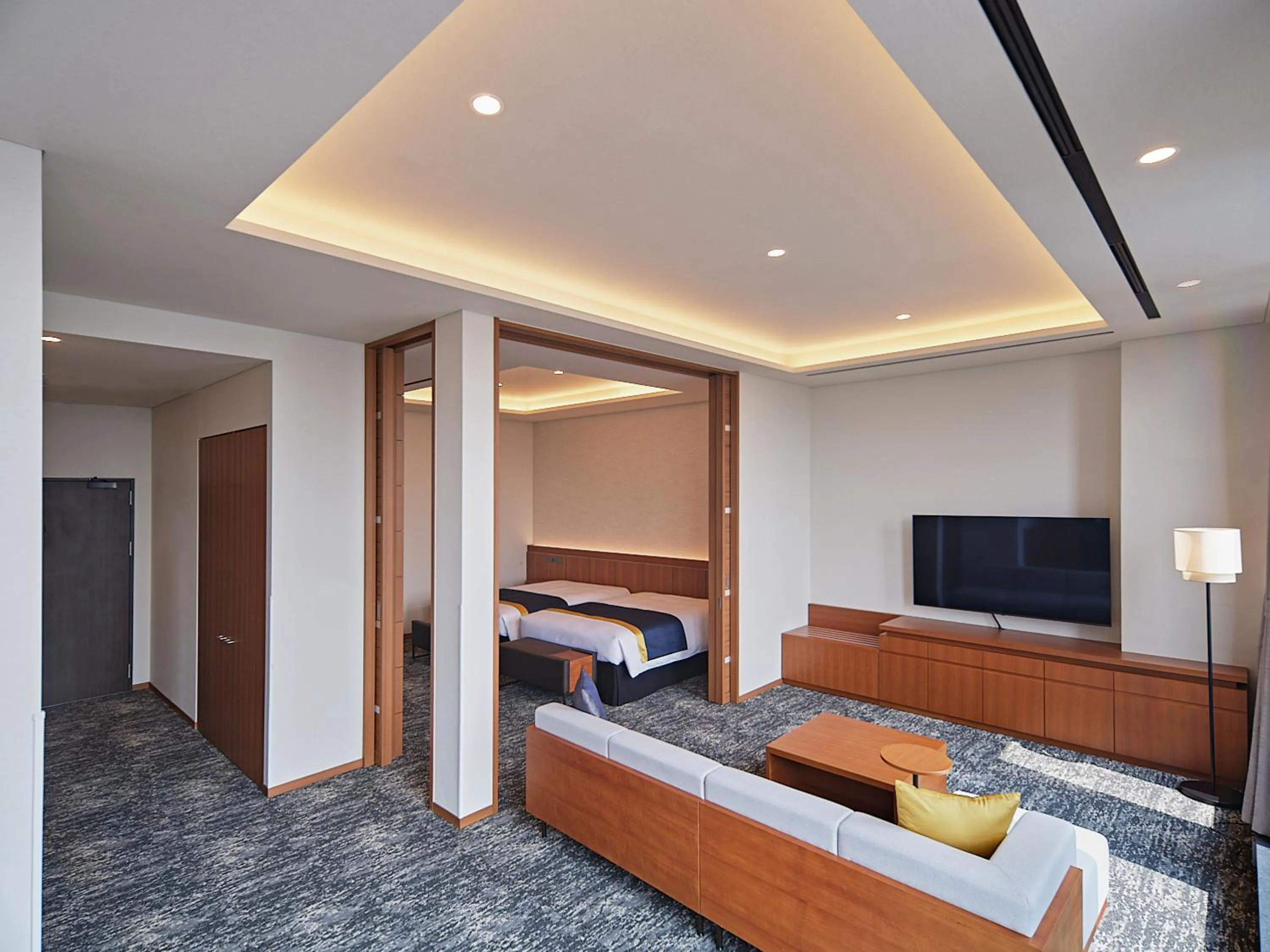 Bed in Roynet Hotel Seoul Mapo