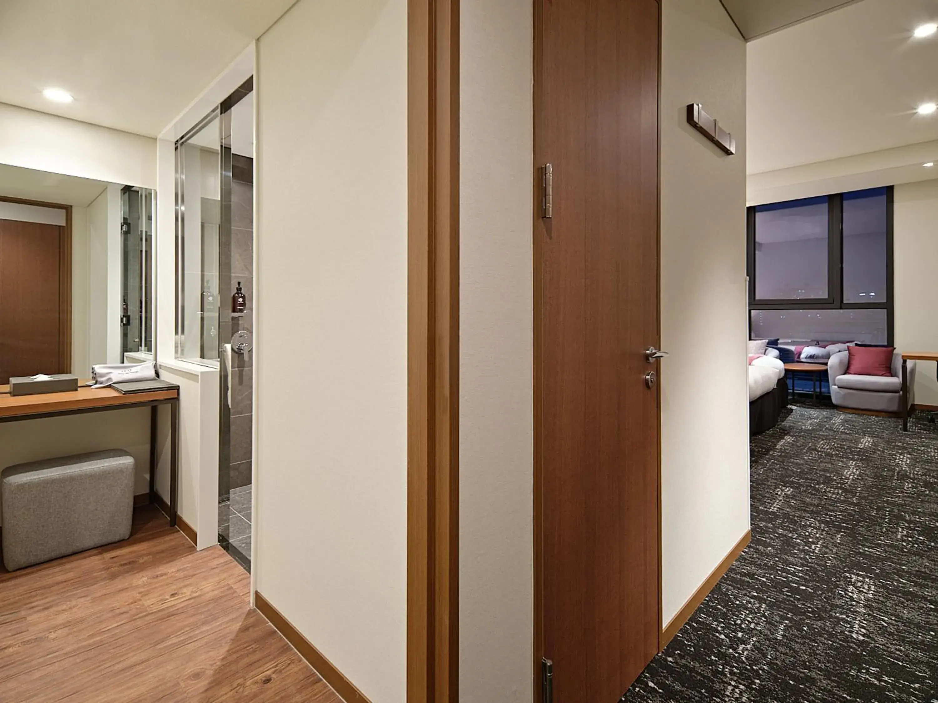 Deluxe Twin Room in Roynet Hotel Seoul Mapo Deluxe Twin Room in Roynet Hotel Seoul Mapo