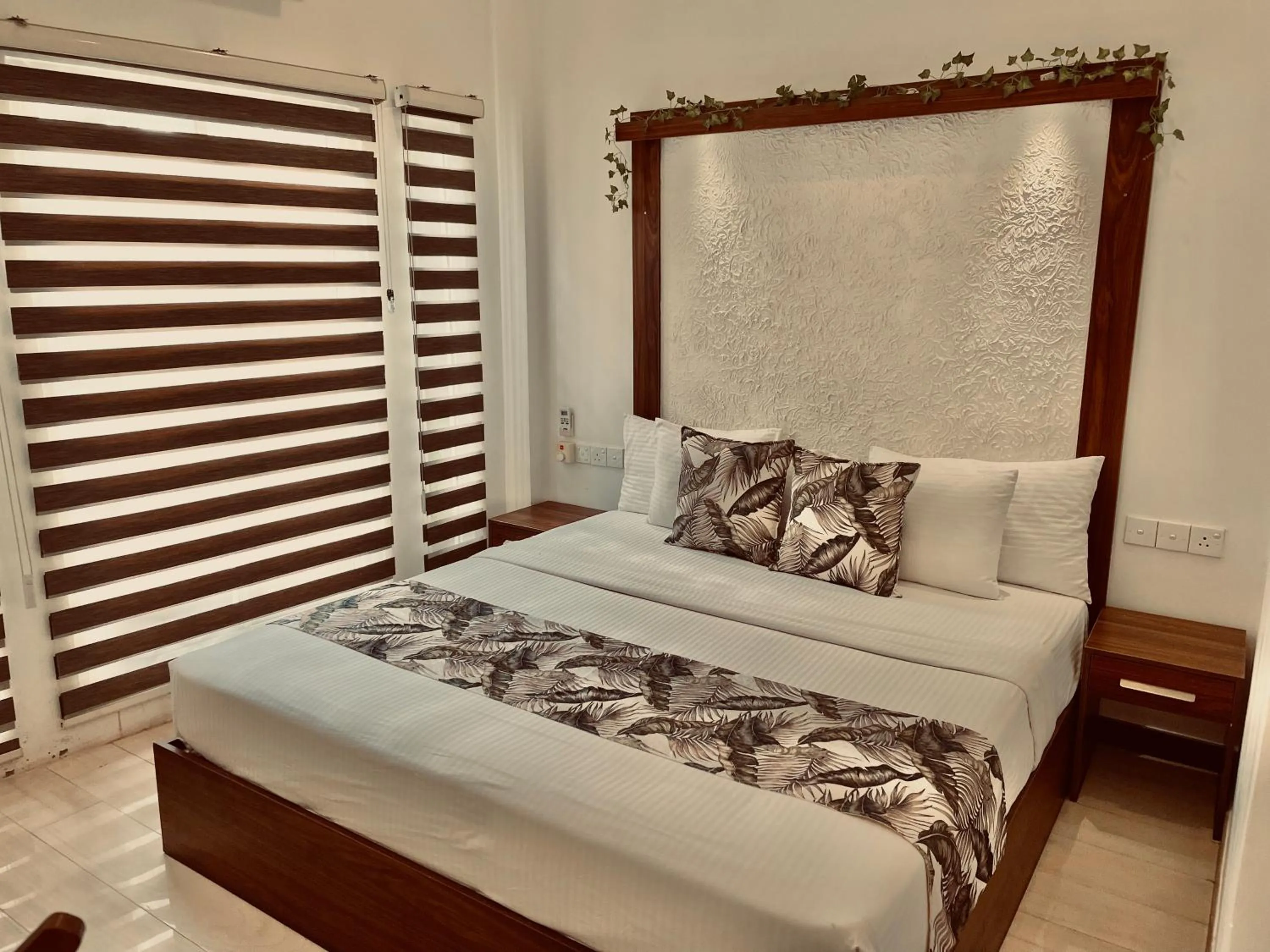 Bed in 8 Plus Motels