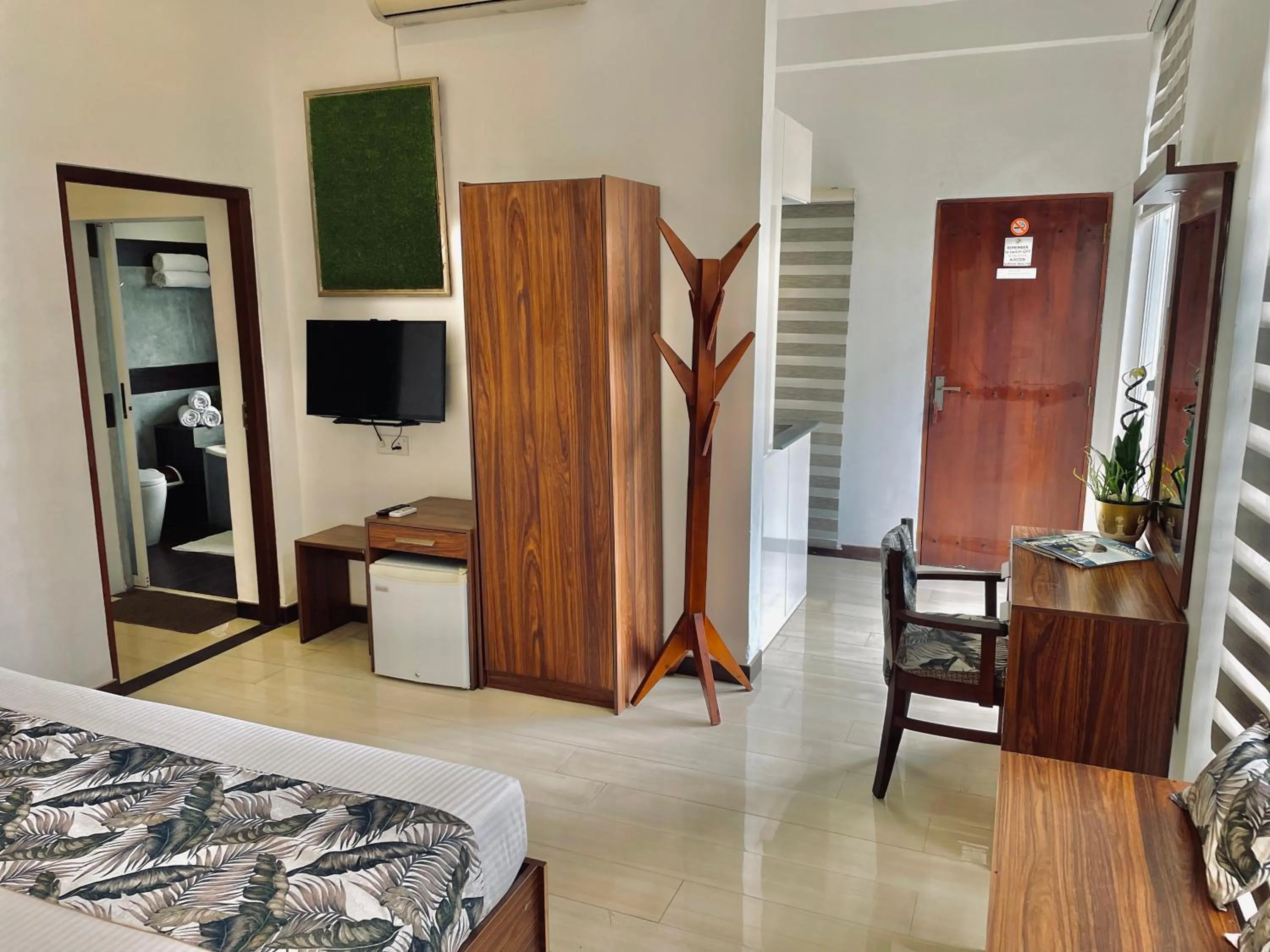 Bed in 8 Plus Motels