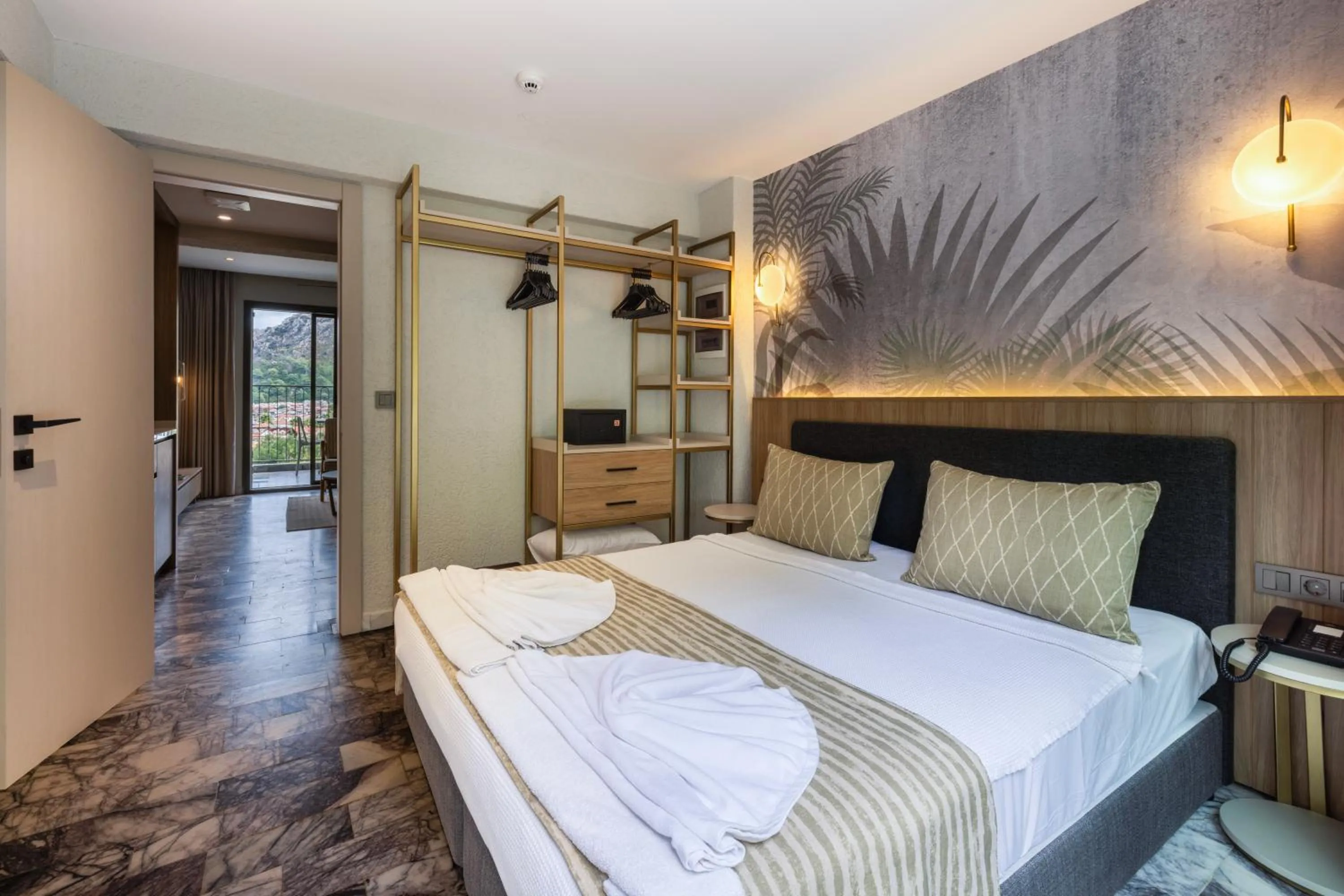 Bedroom, Bed in Club Aquarium