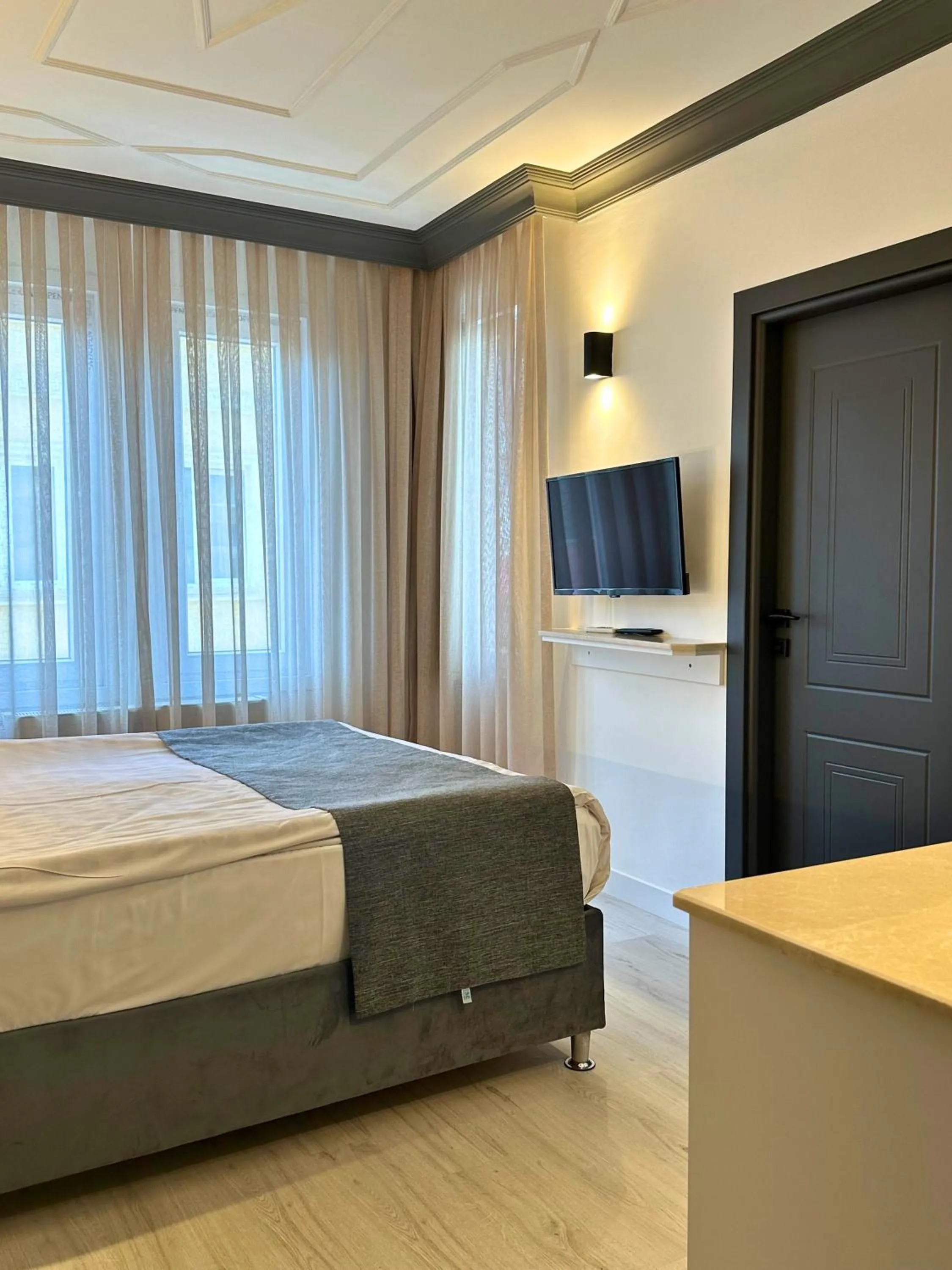 Photo of the whole room, Bed in Hotel Peninsula