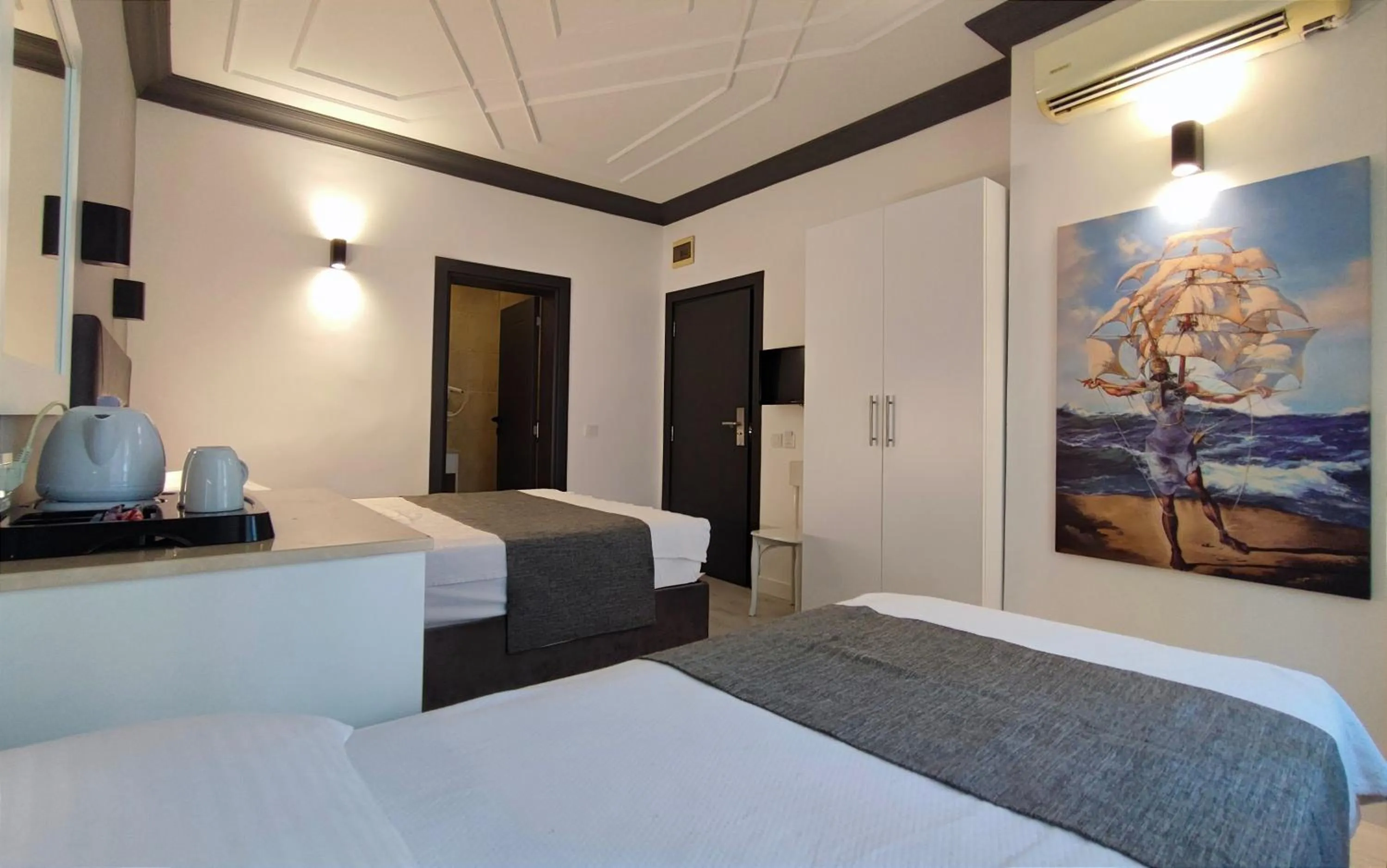 Bedroom, Bed in Hotel Peninsula