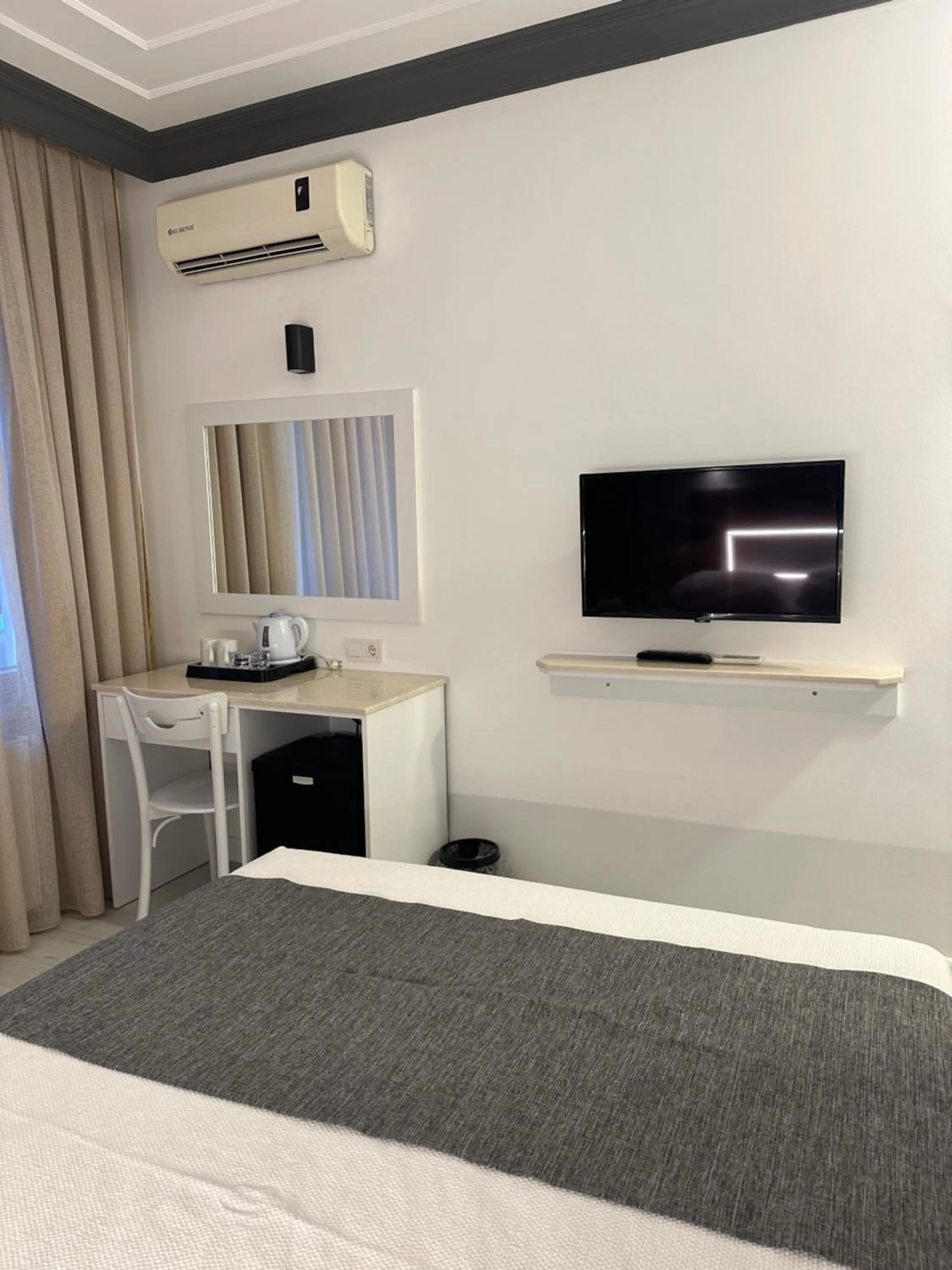 Bed in Hotel Peninsula