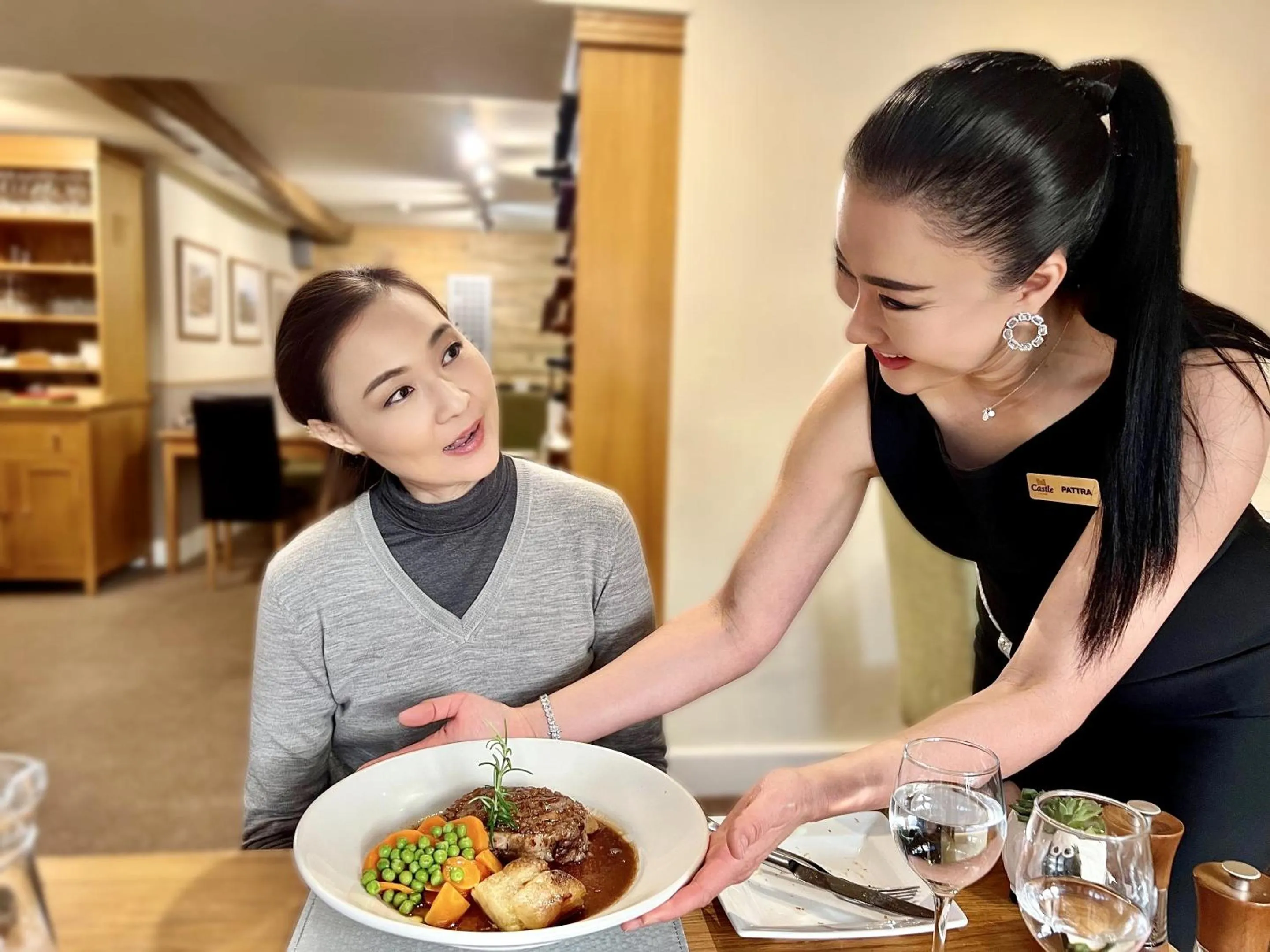 Dining area in Castle Cottage Inn