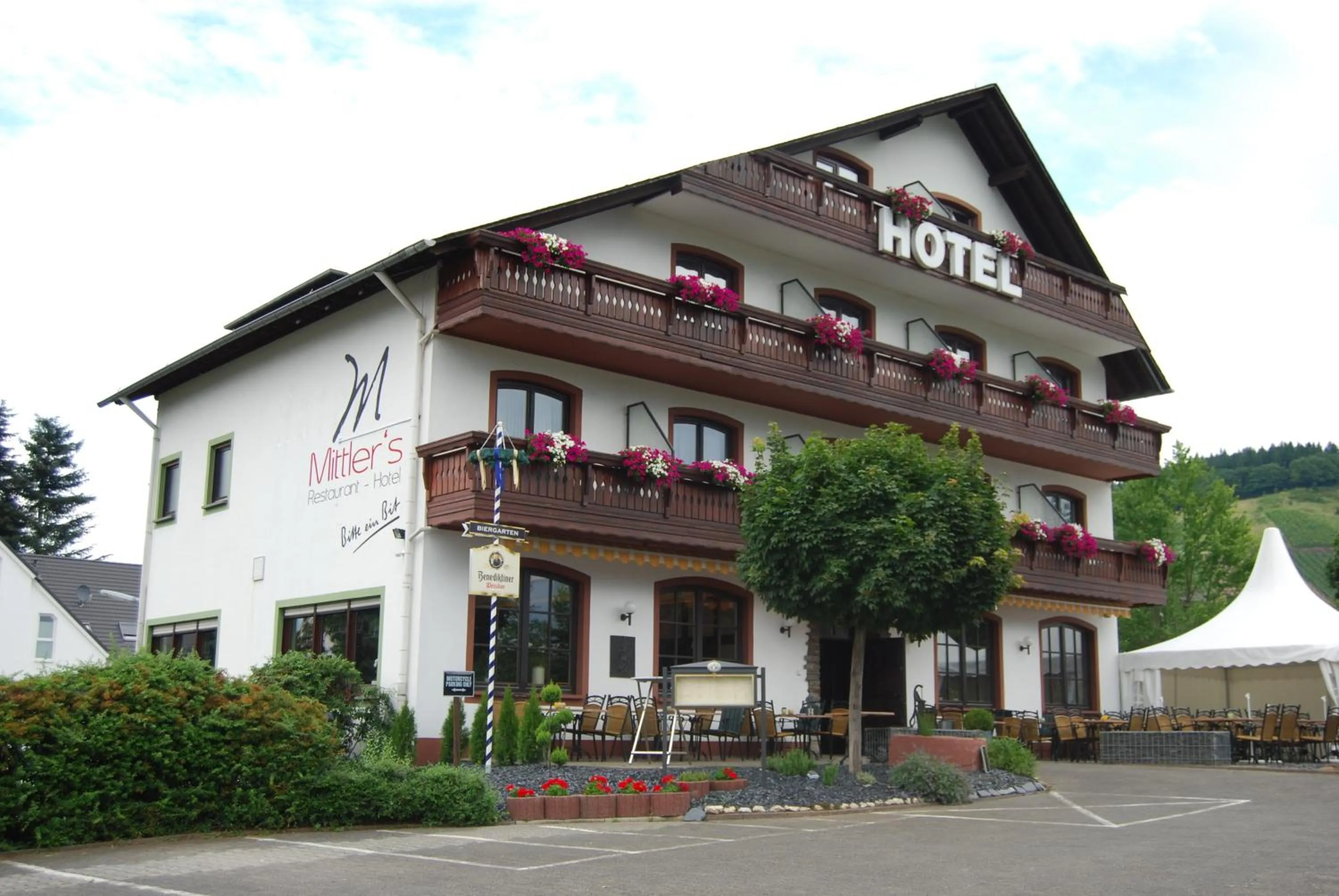 Property building in Hotel zur Moselbrücke