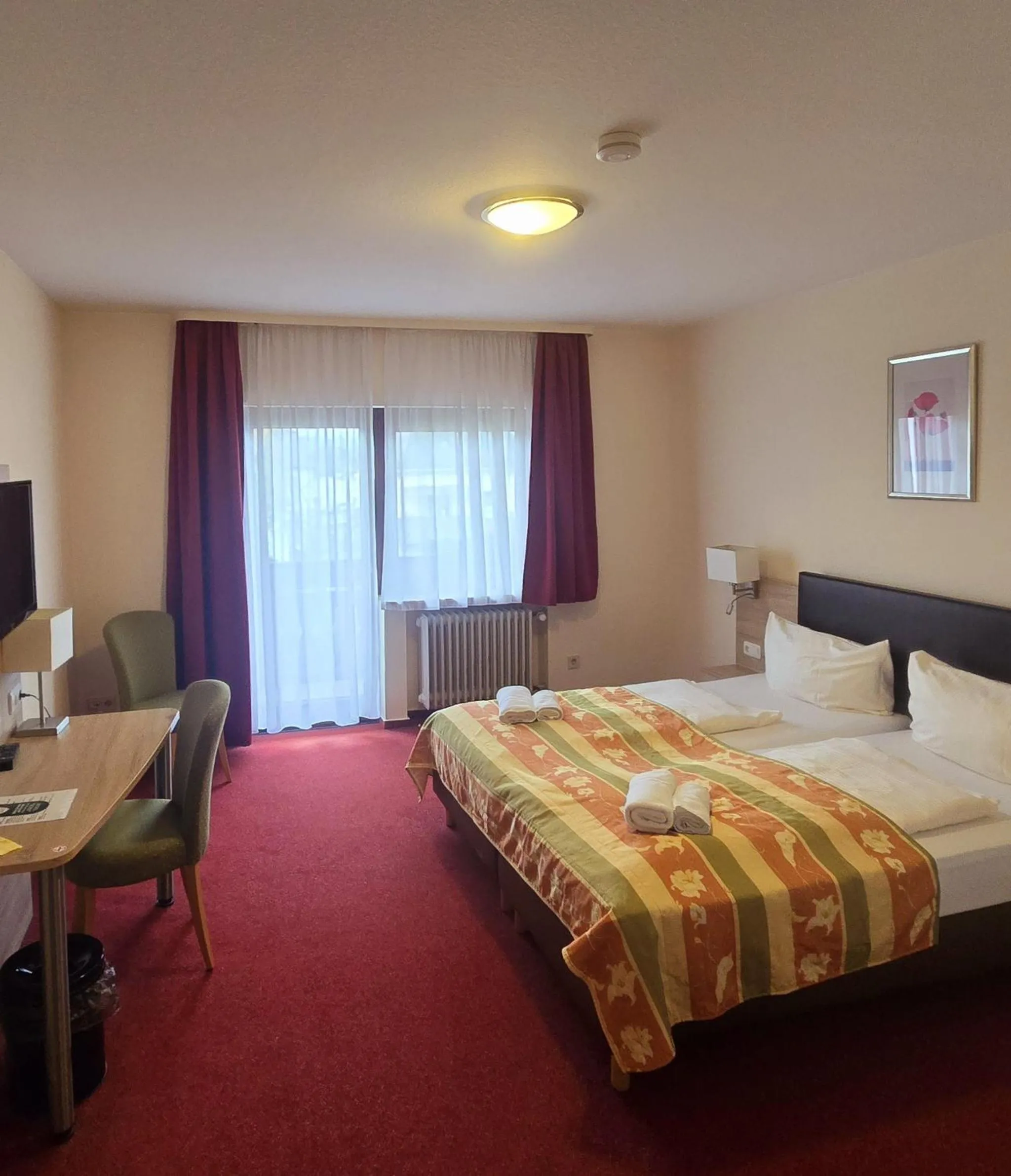 Bedroom, Bed in Hotel zur Moselbrücke