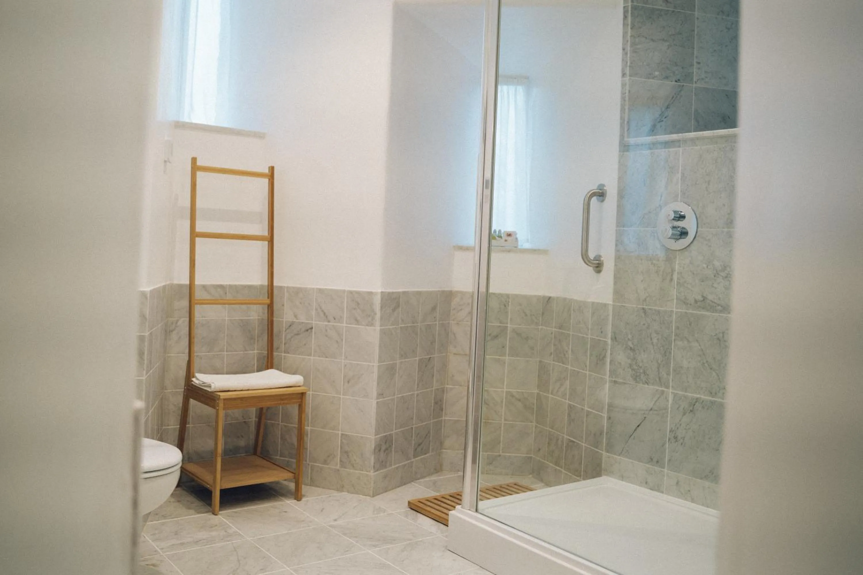 Bathroom in Portmeirion Village & Castell Deudraeth