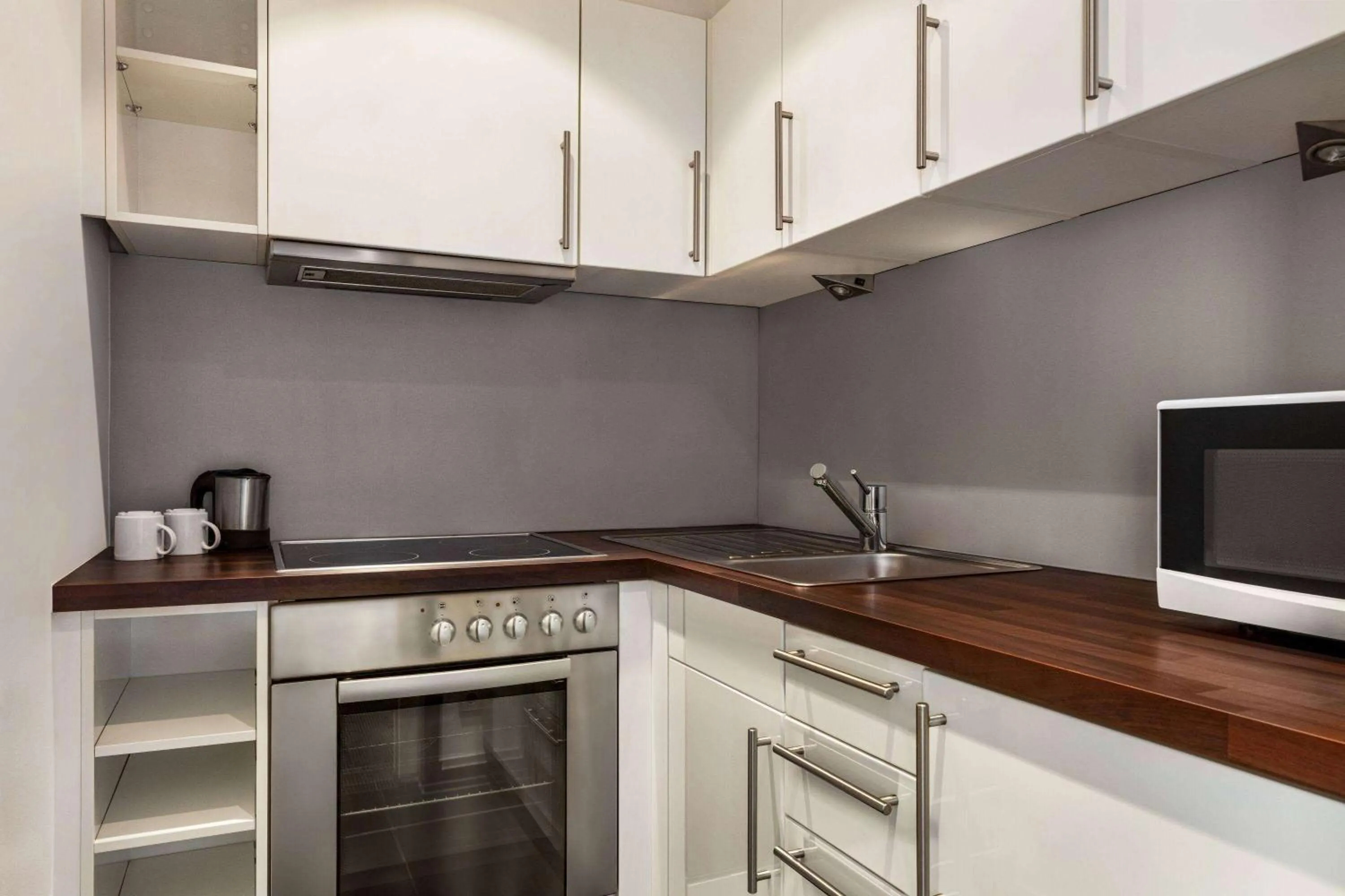 Photo of the whole room in Vienna House Easy by Wyndham Stuttgart