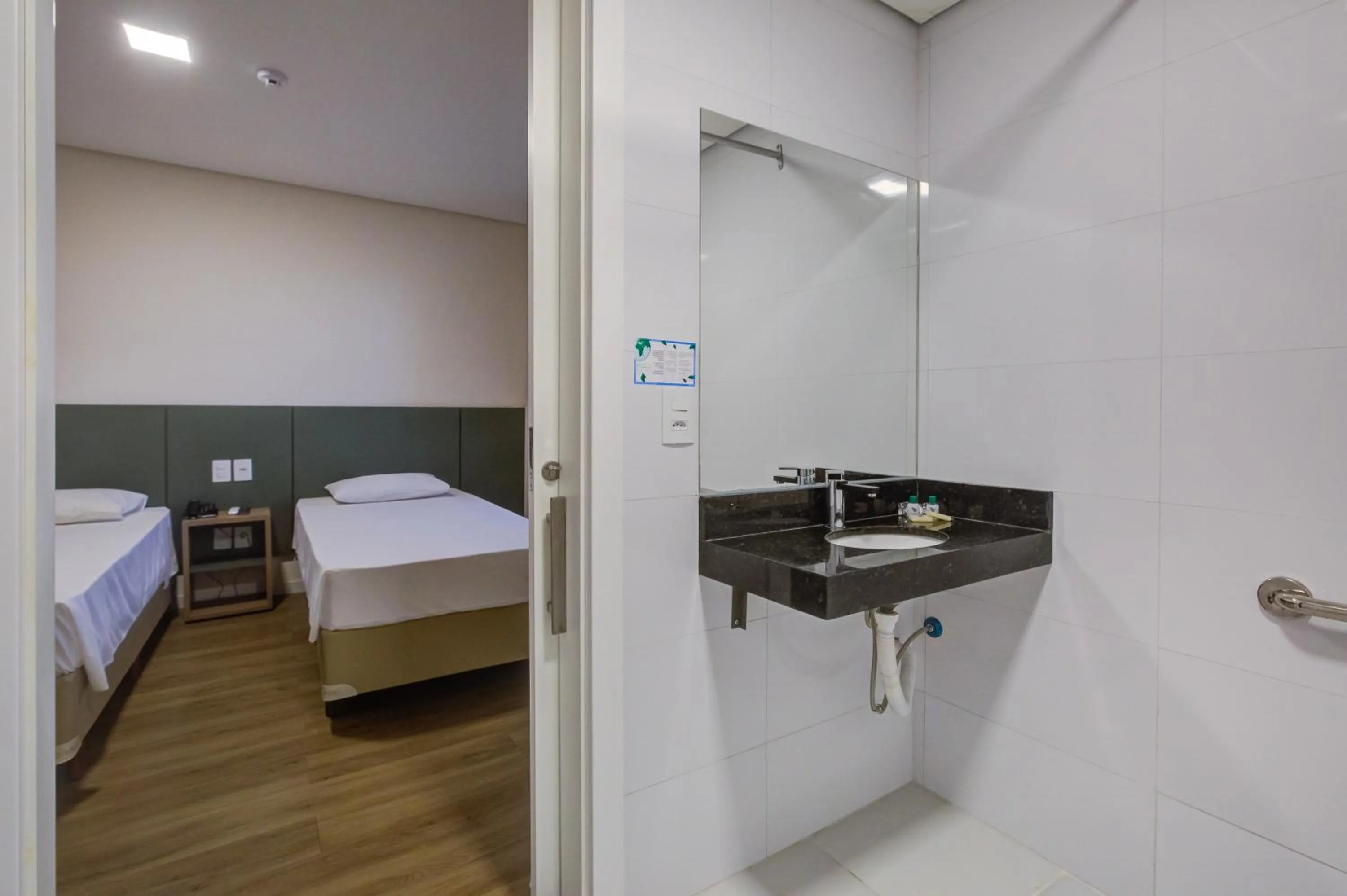 Bedroom, Bed in Viale Iguassu Hotel