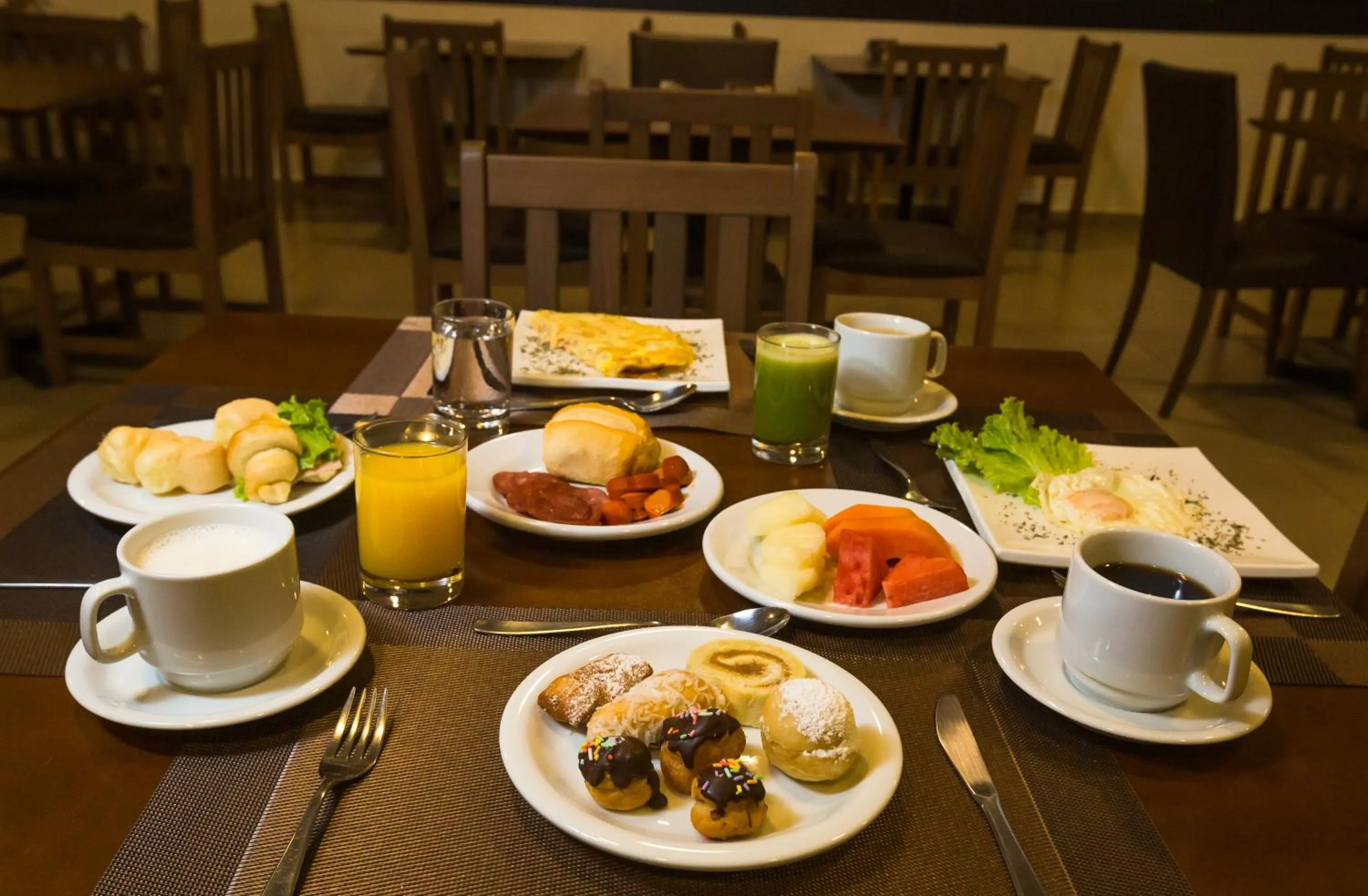 Breakfast in Viale Iguassu Hotel