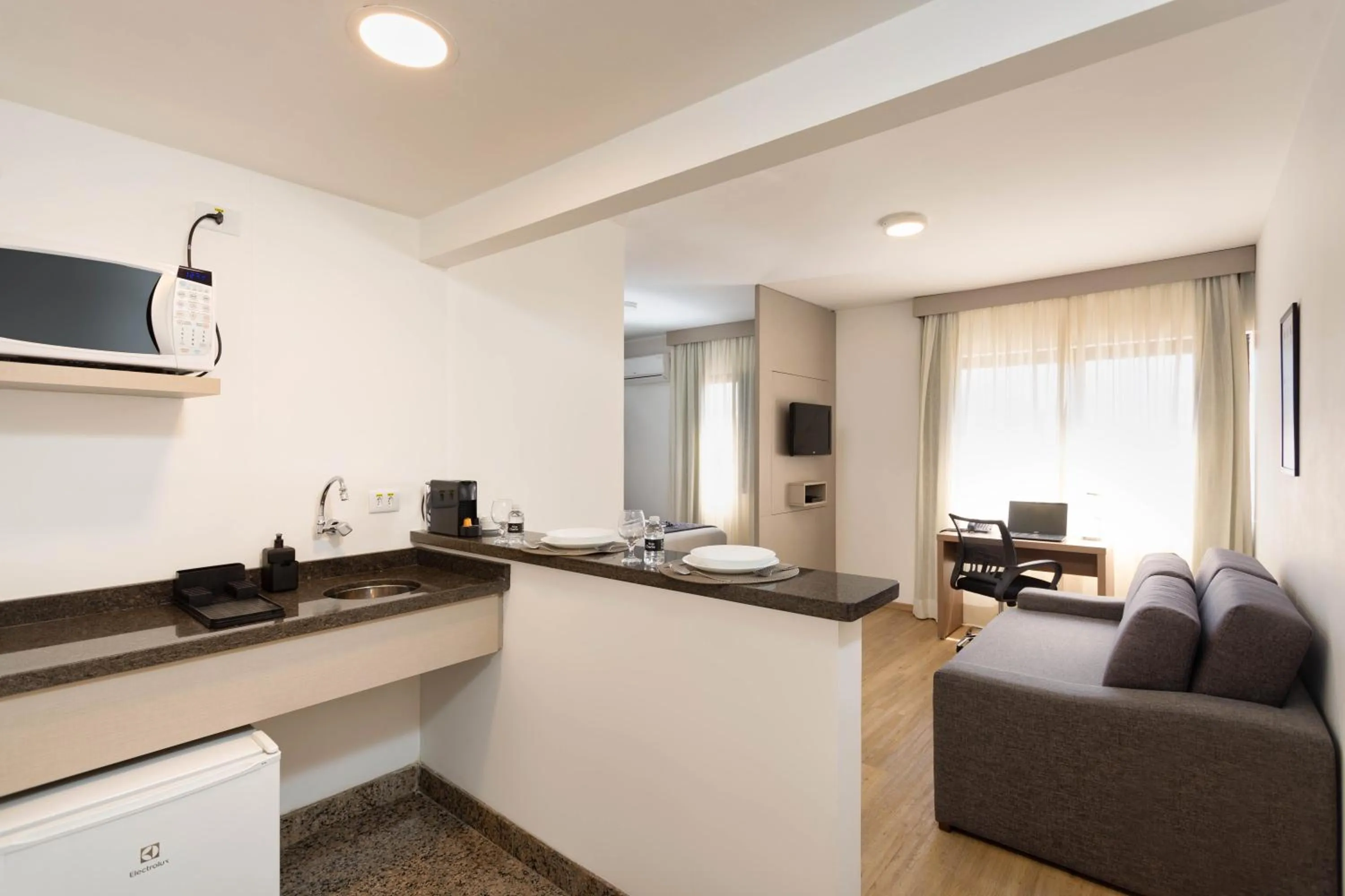 TV and multimedia in NewCiti Itaim by Charlie