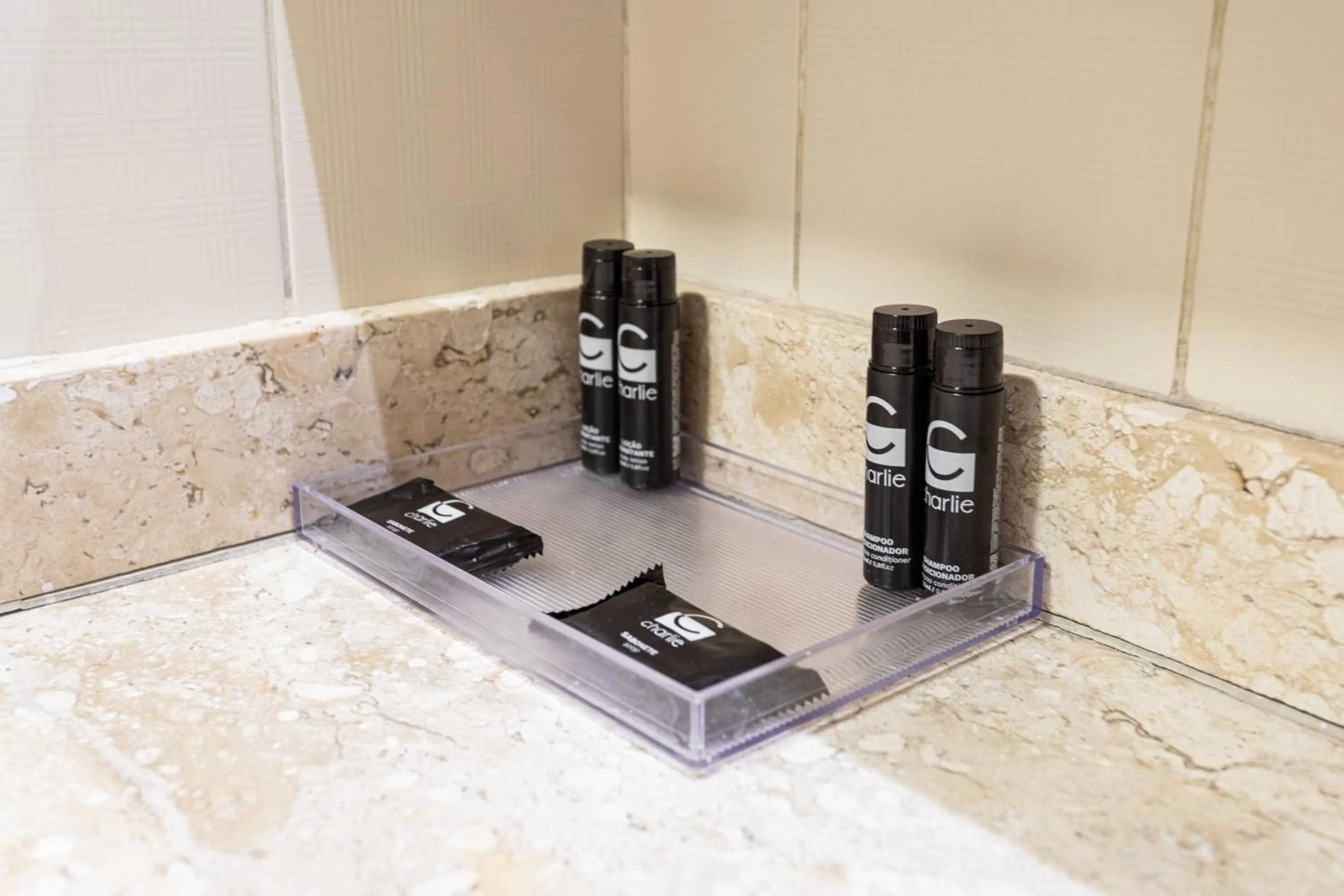 Bathroom in NewCiti Itaim by Charlie