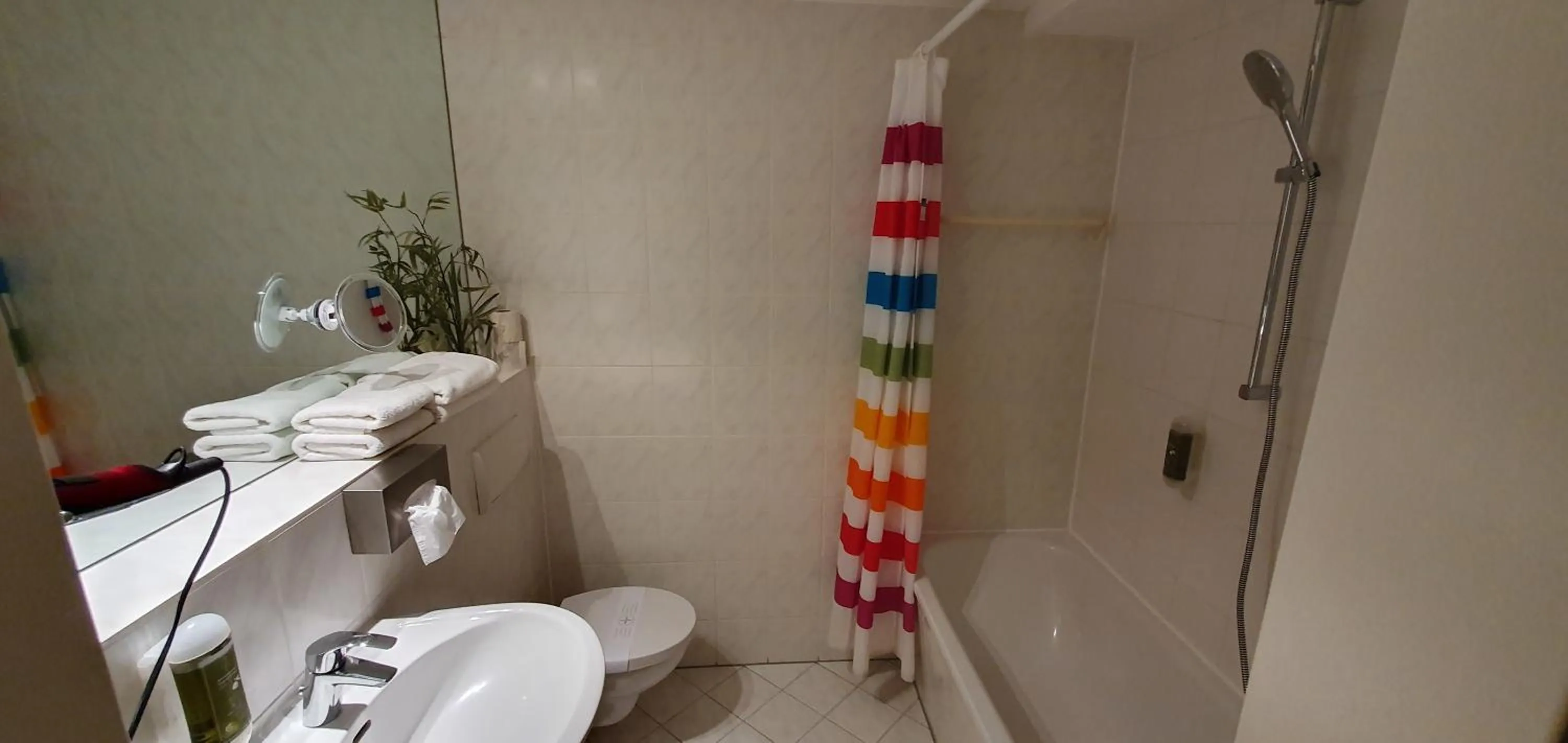 Bathroom in Solitaire Hotel