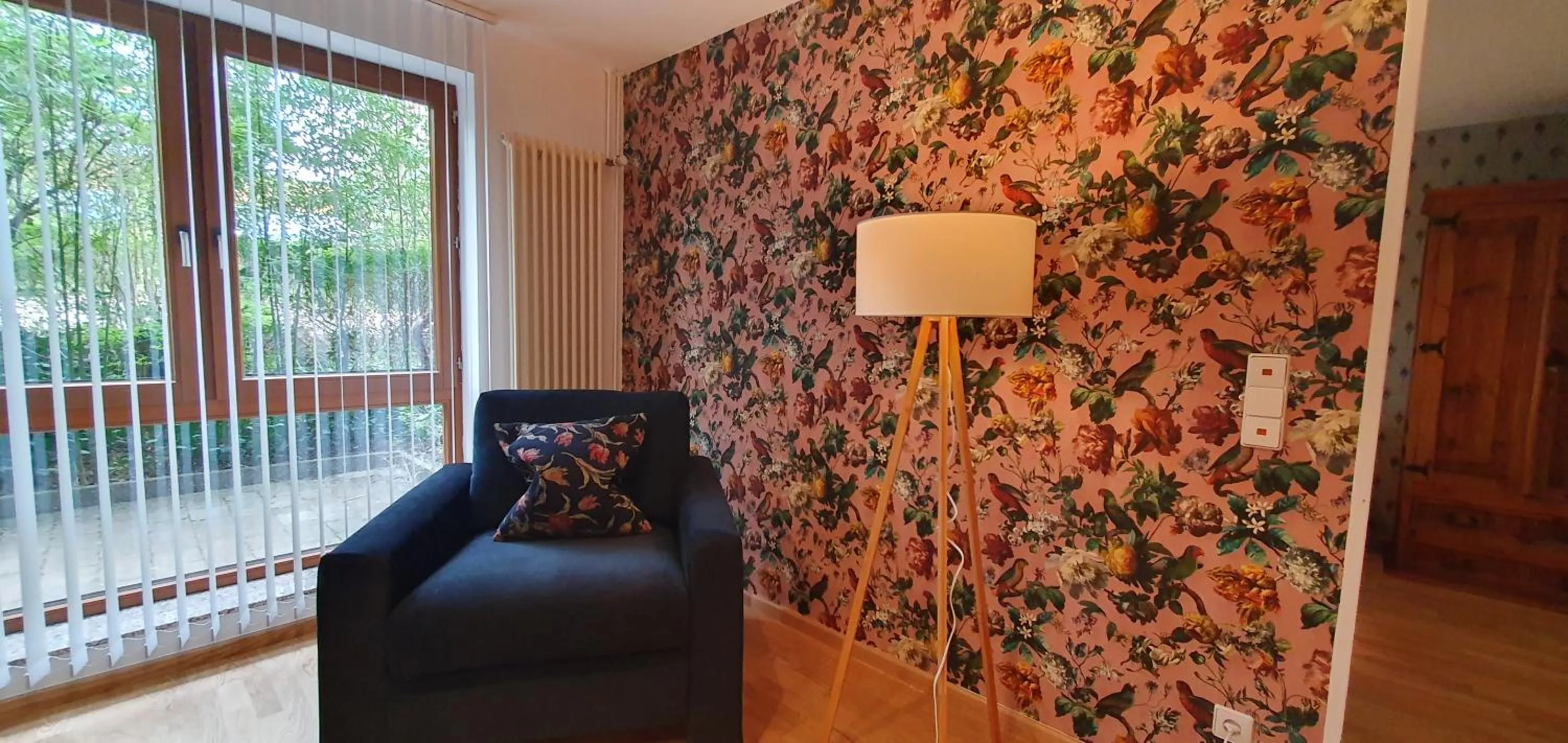 Seating area in Solitaire Hotel