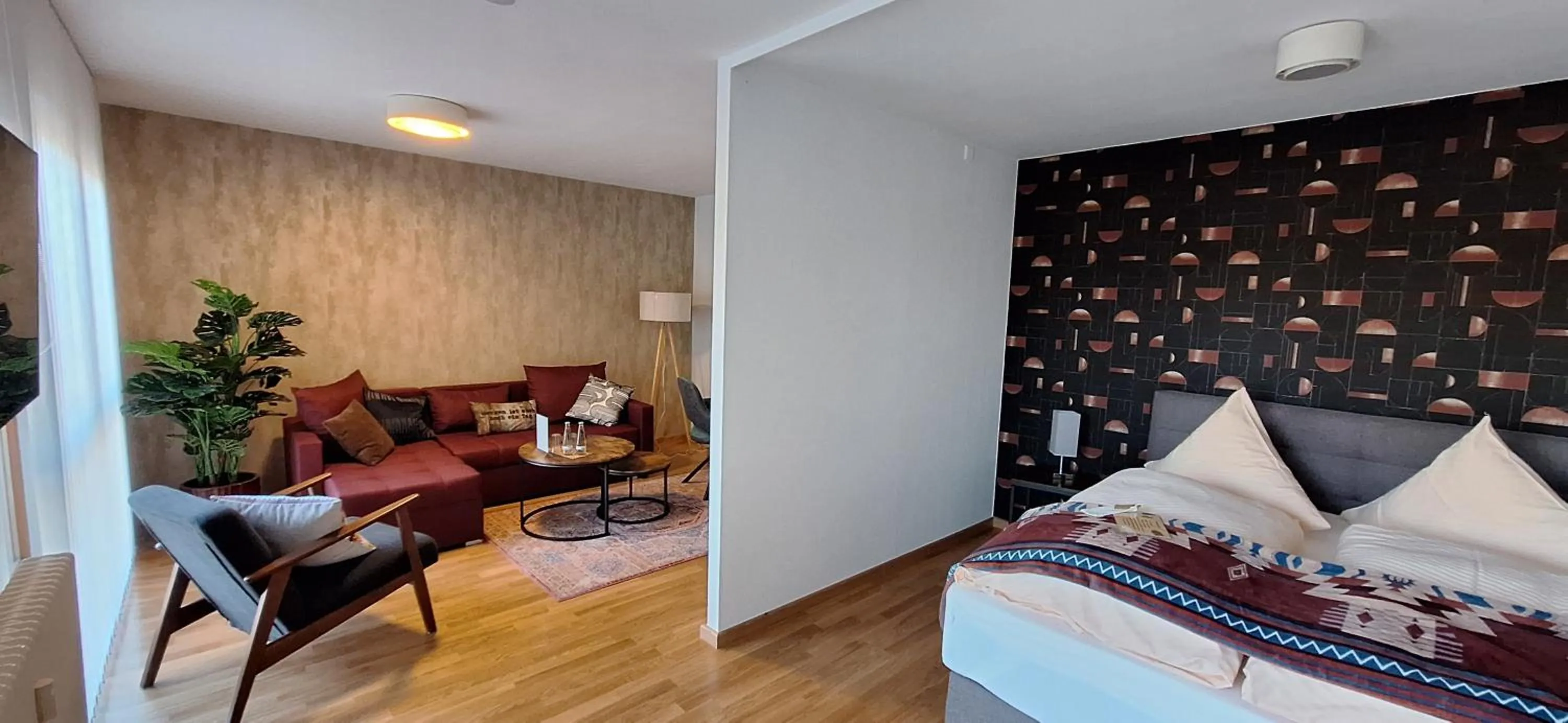 Photo of the whole room, Bed in Solitaire Hotel