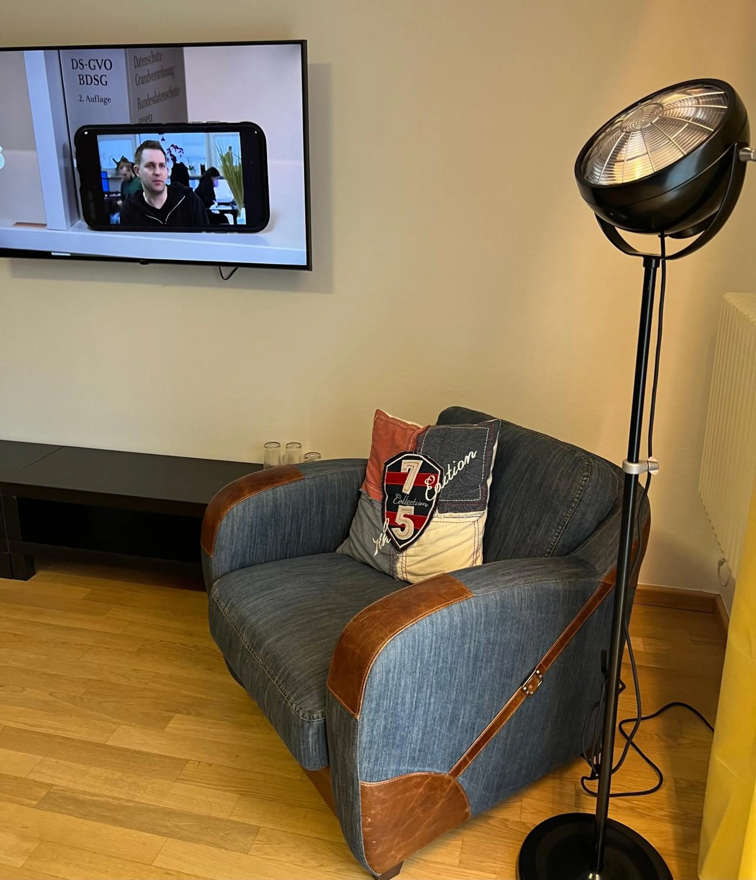 Seating area in Solitaire Hotel