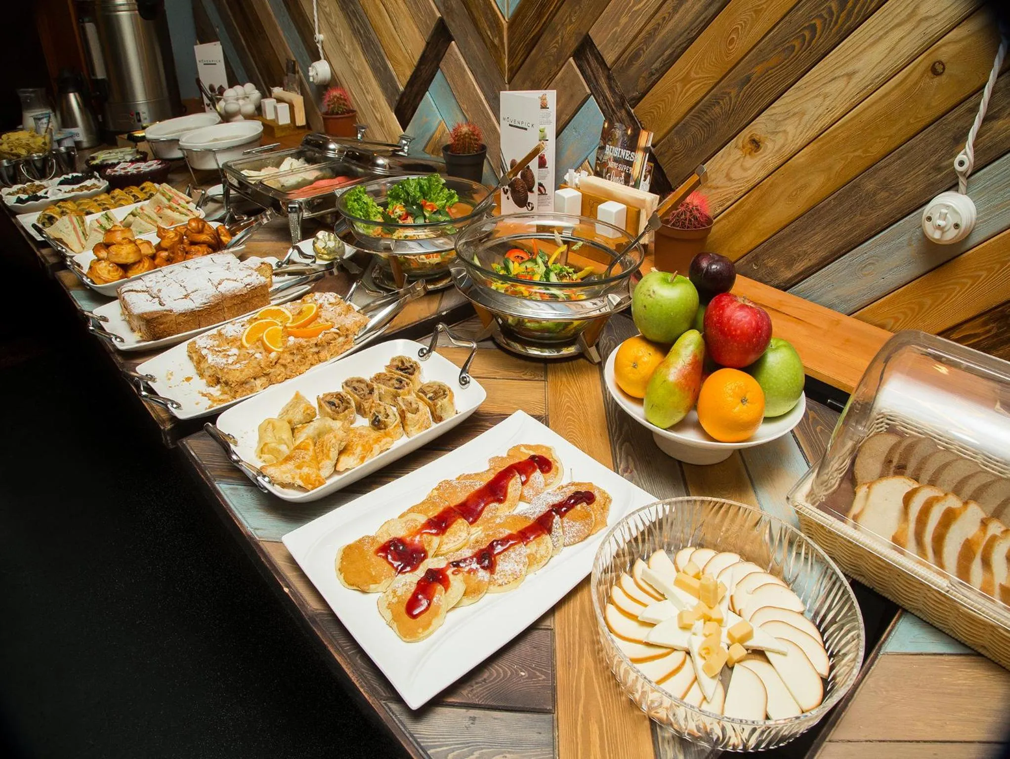 Buffet breakfast in Mildom Hotel