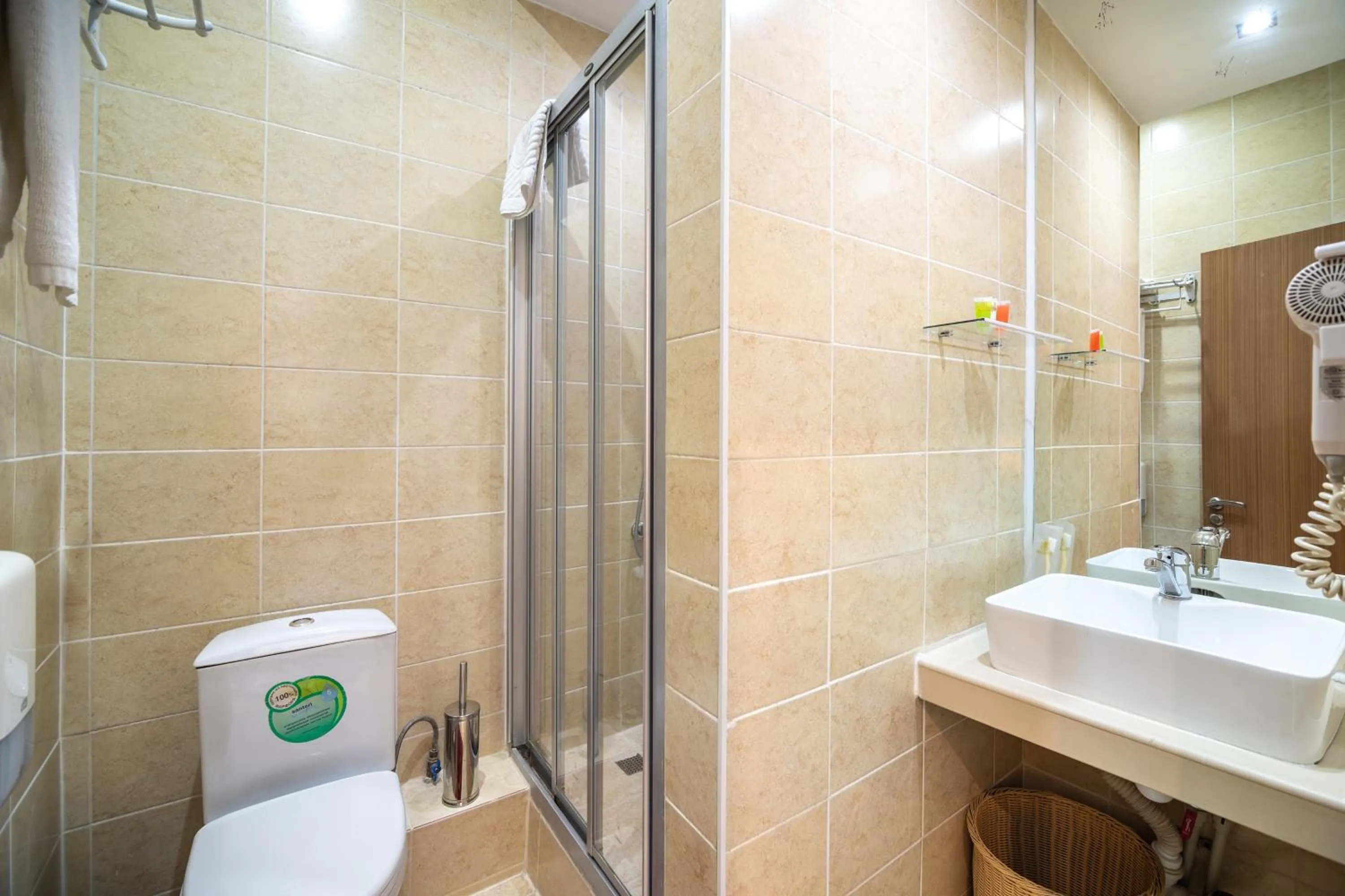 Shower in Mildom Hotel