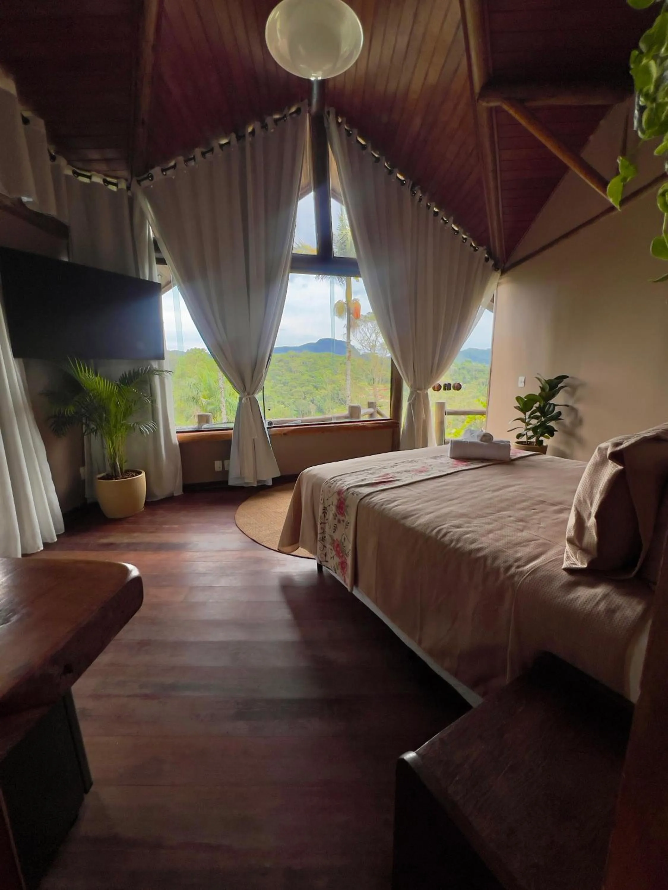 Bedroom, Bed in POUSADA APOEMA PETRÓPOLIS-Rj