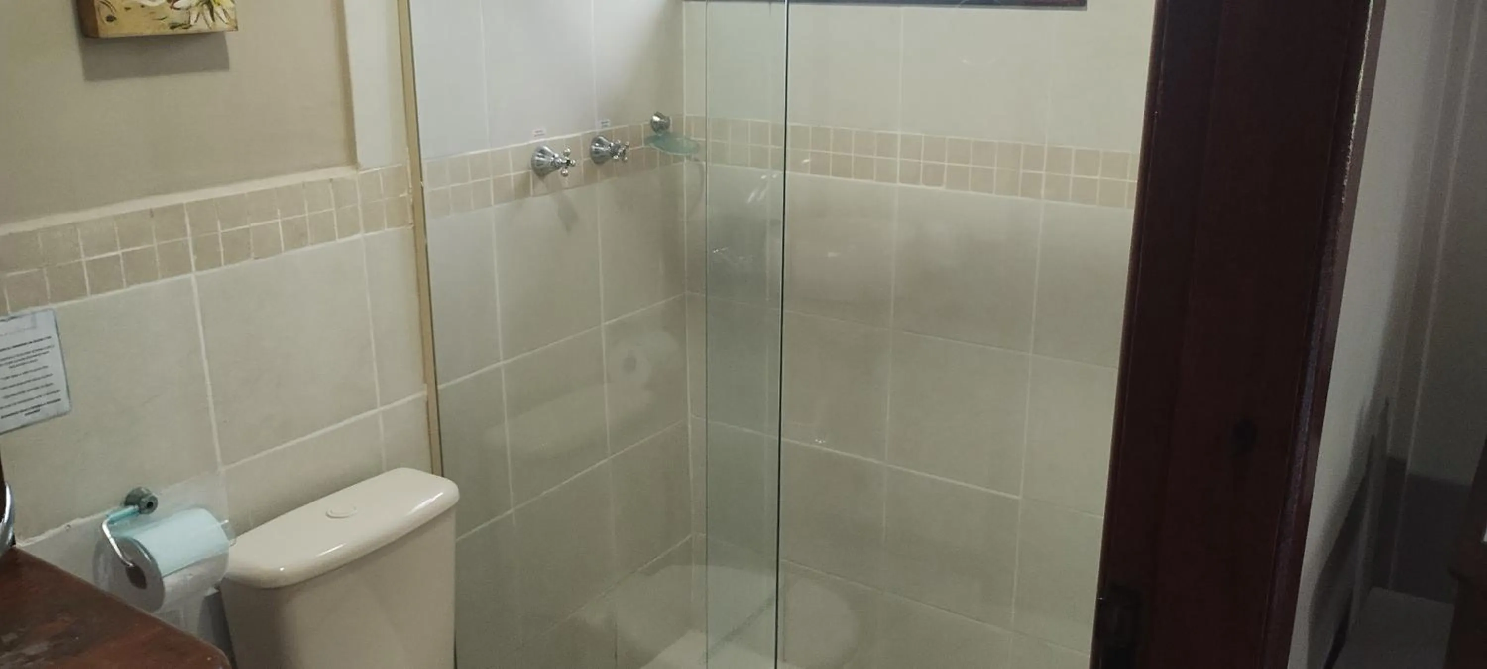 Bathroom in POUSADA APOEMA PETRÓPOLIS-Rj