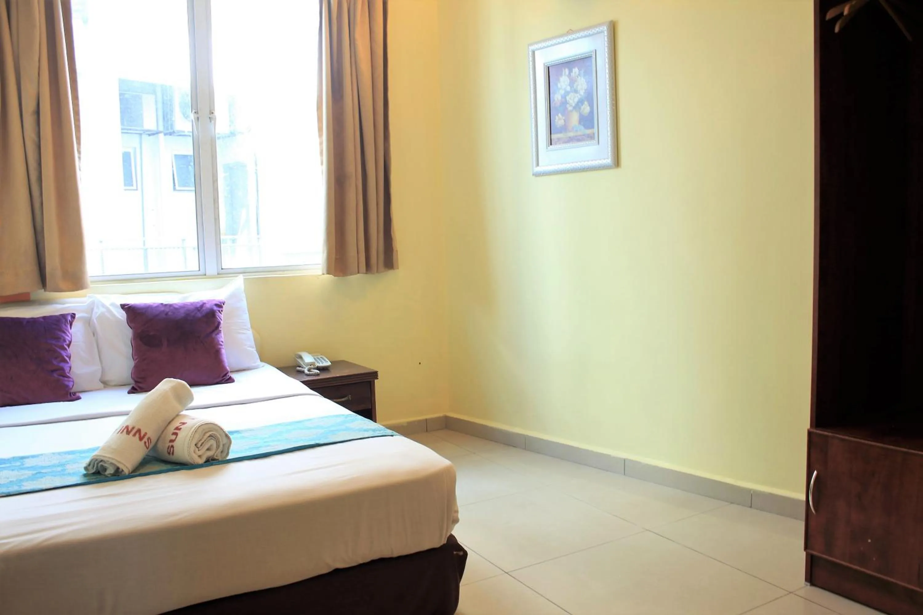 Bed in Sun Inns Hotel Ayer Keroh