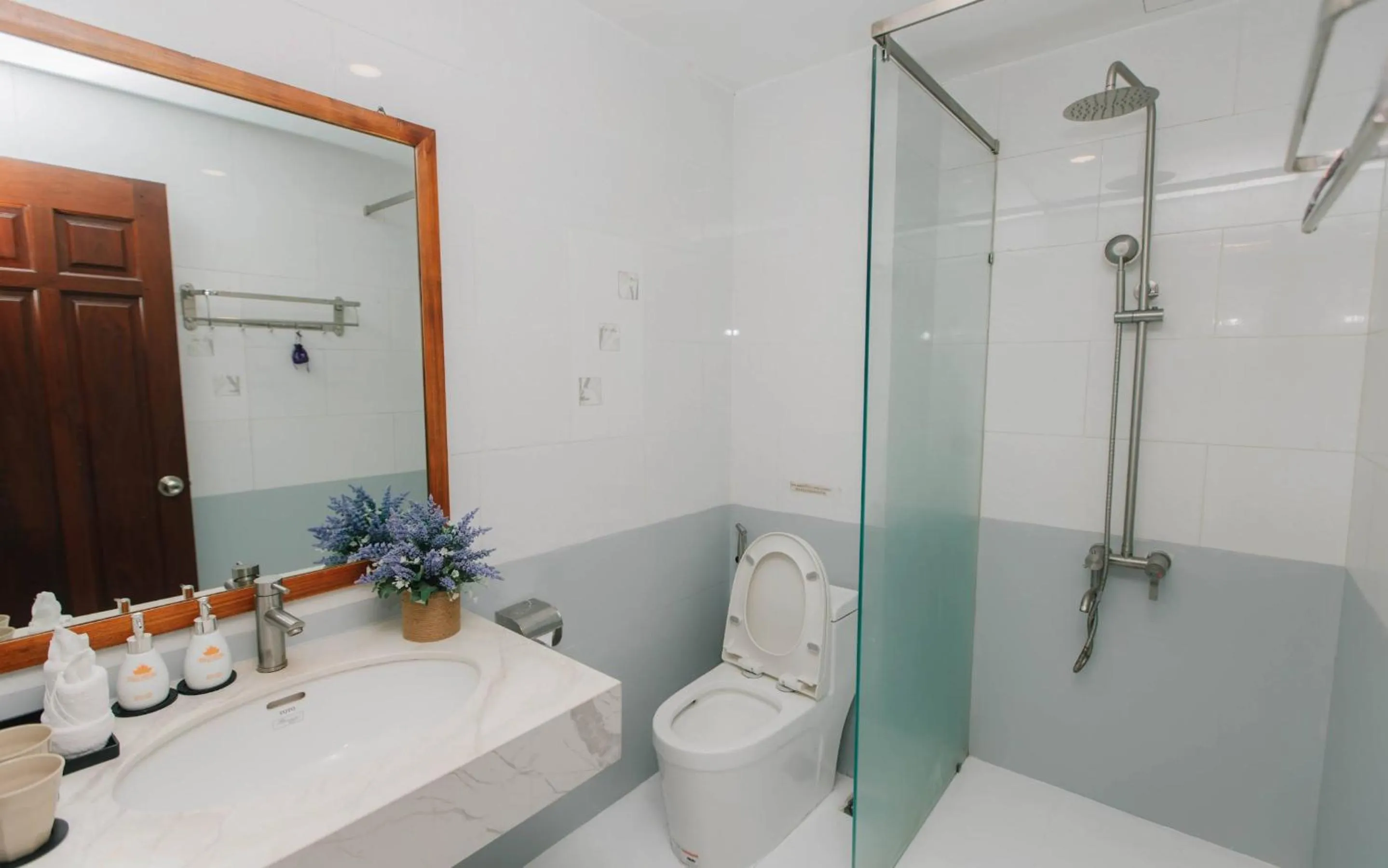 Shower in Cali Hotel Quy Nhơn