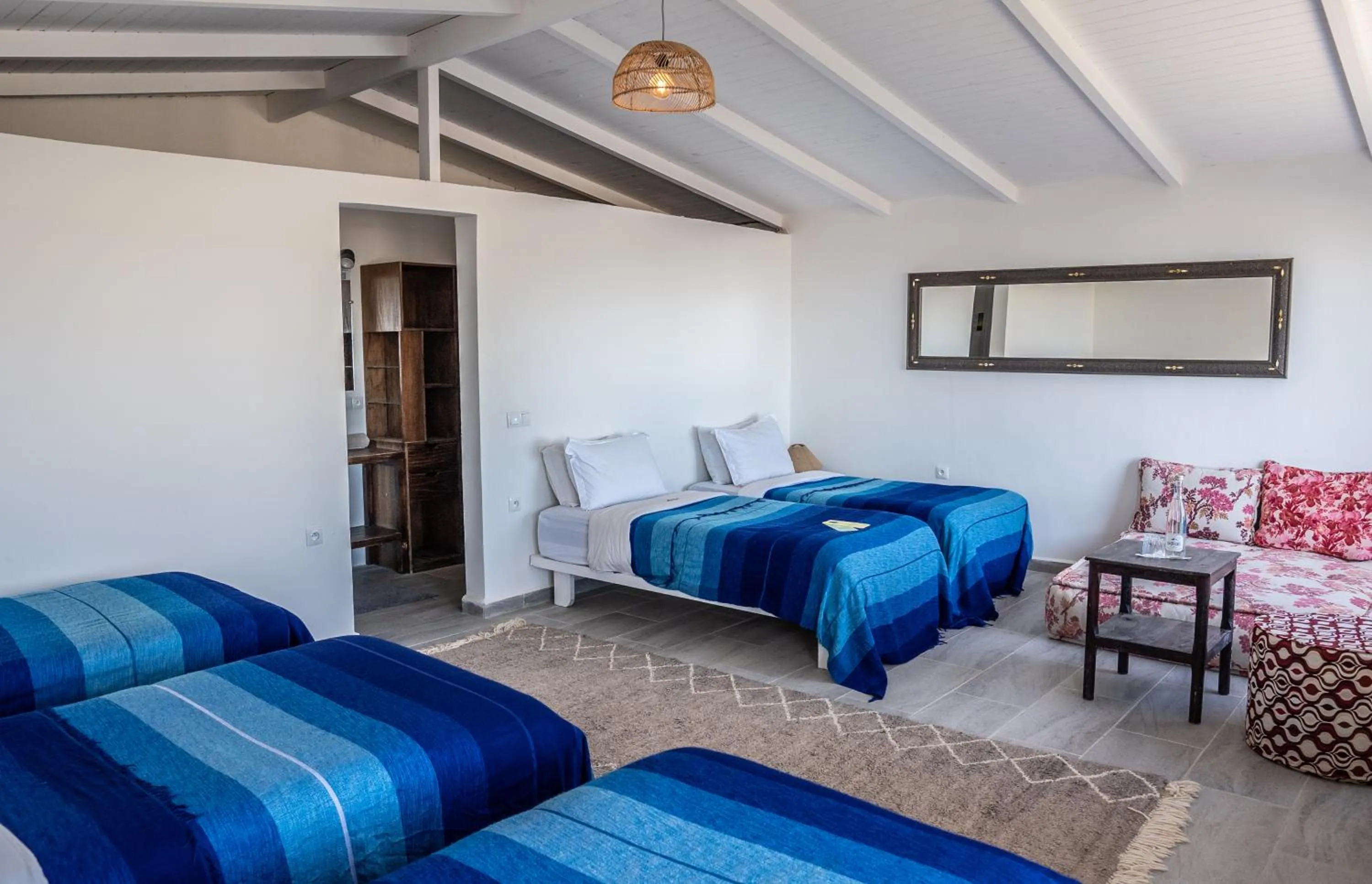 Bed in Dakhla Attitude