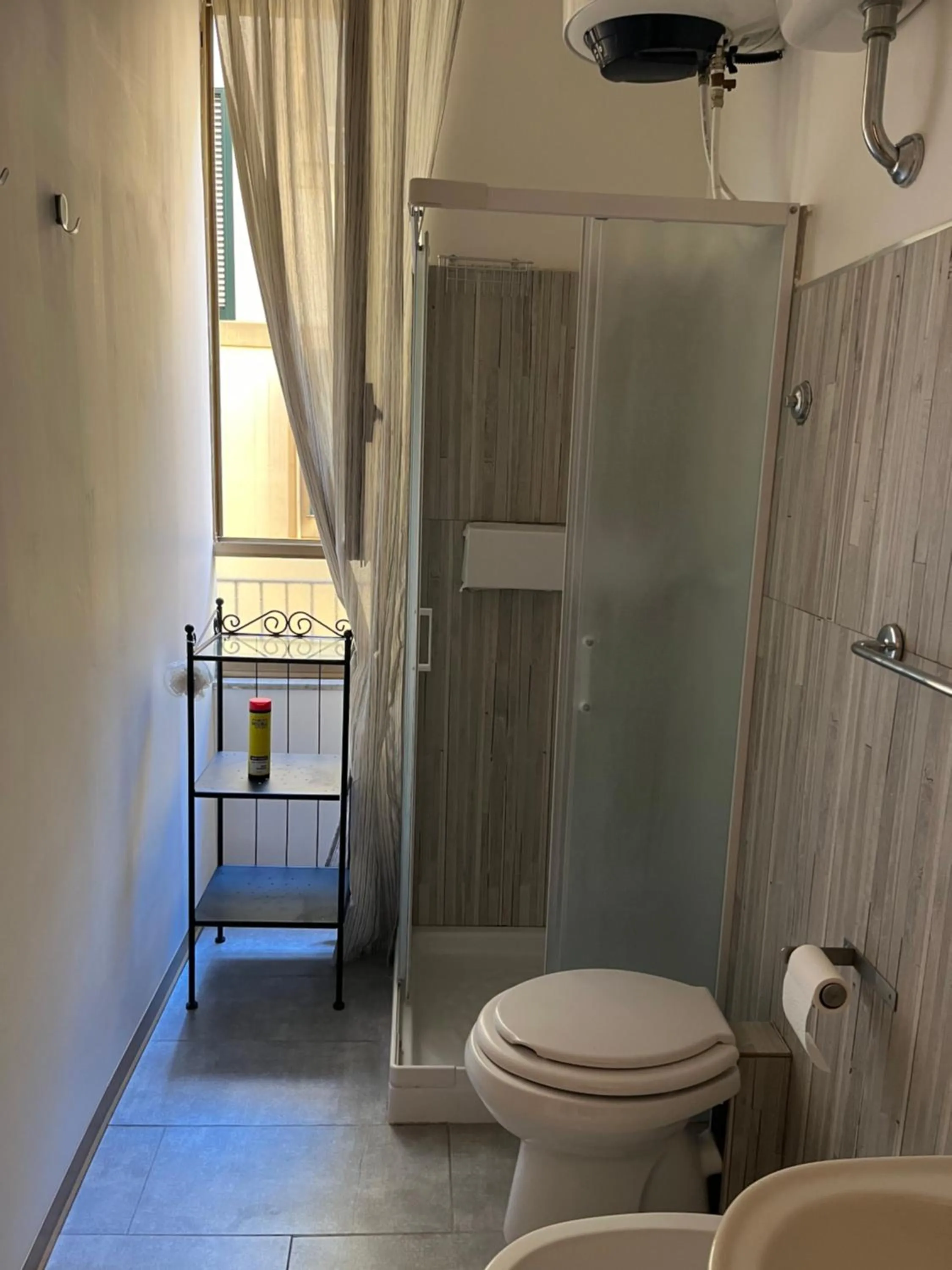 Shower in B&B I Love Naples