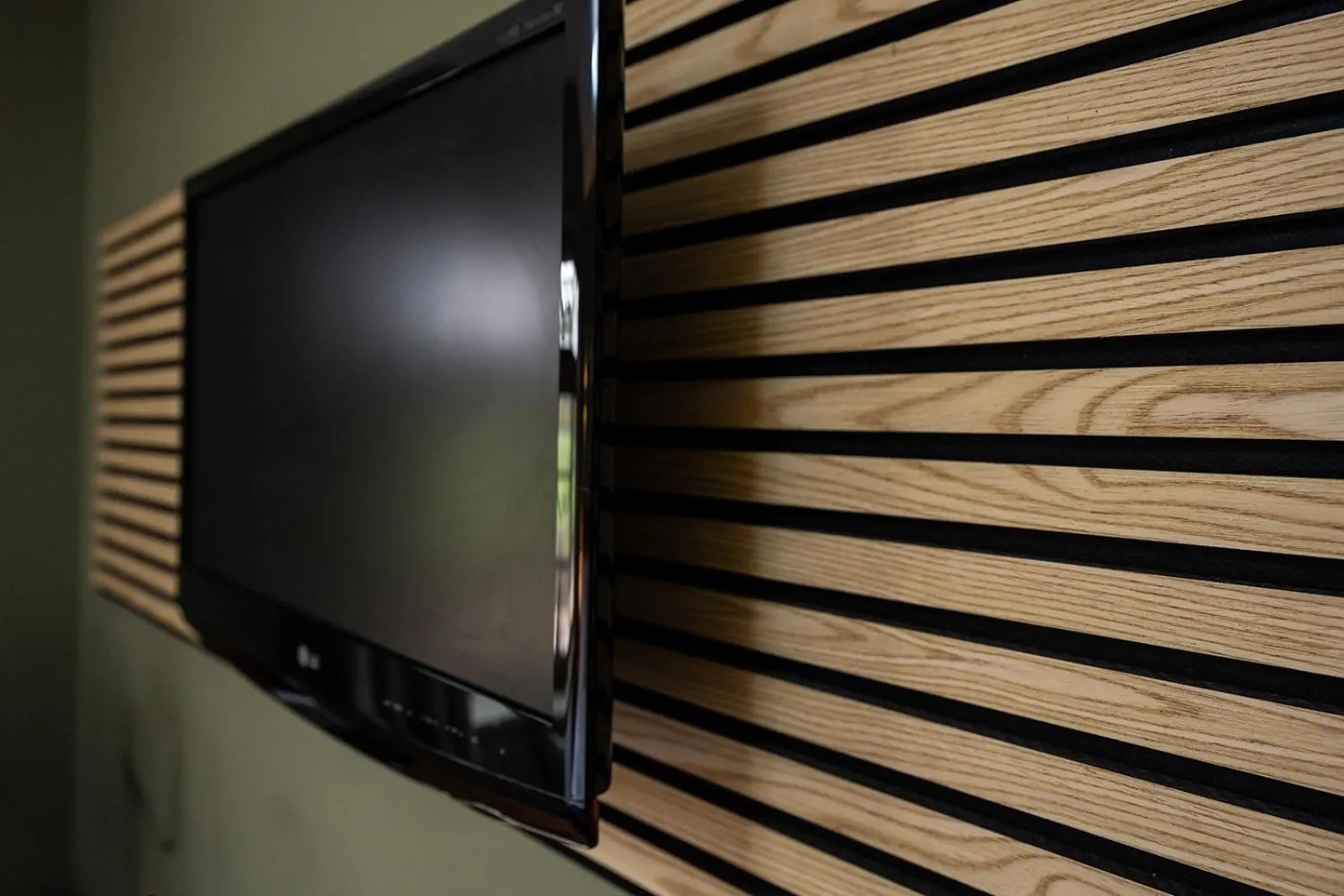 TV and multimedia in Tottington Manor Hotel