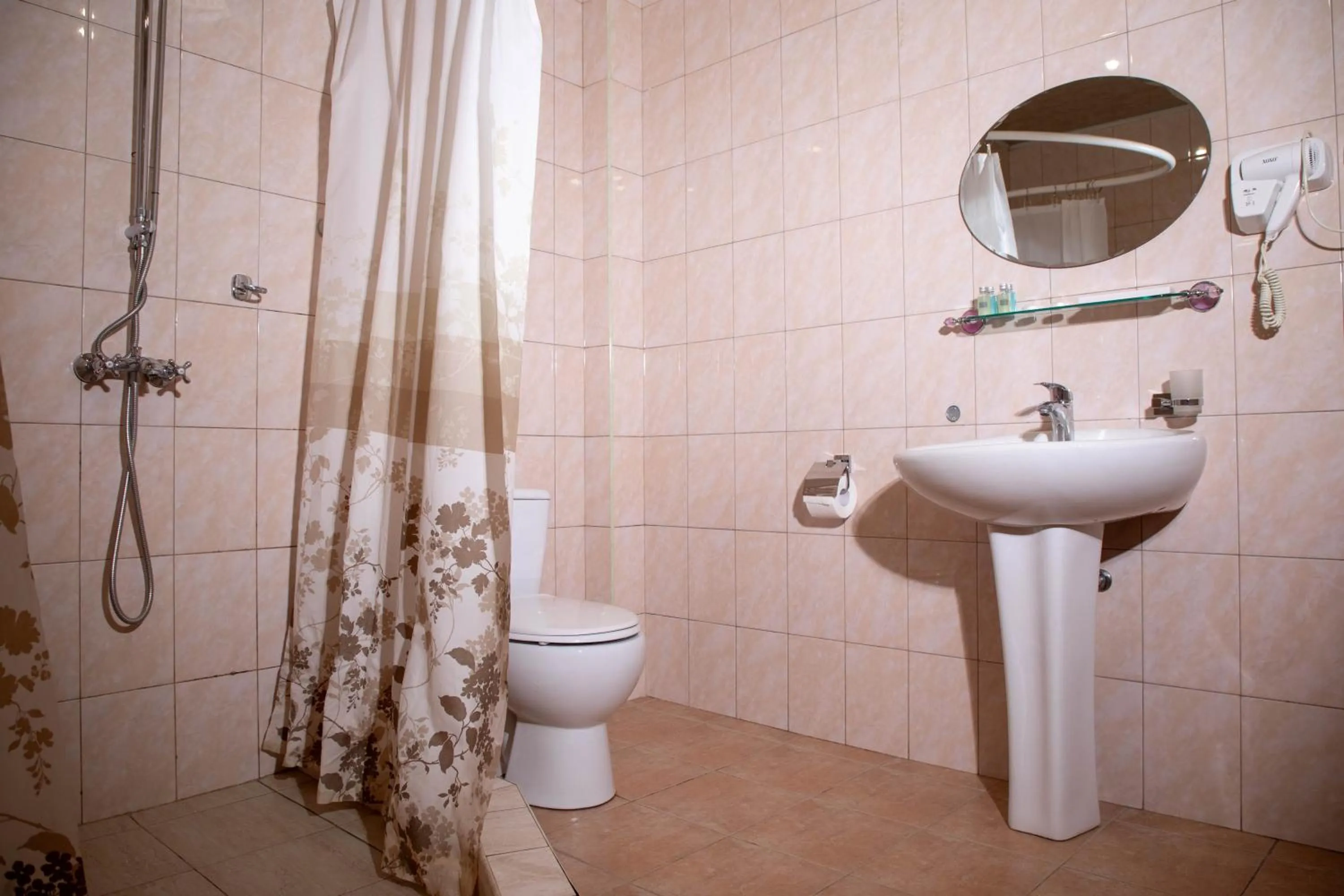 Shower in Casanova Inn - Boutique Hotel