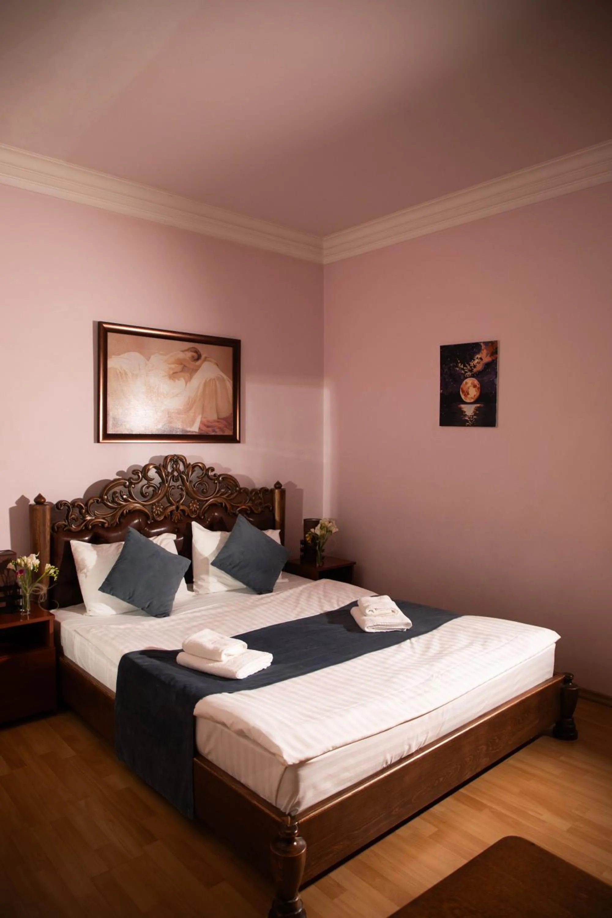 towels, Bed in Casanova Inn - Boutique Hotel