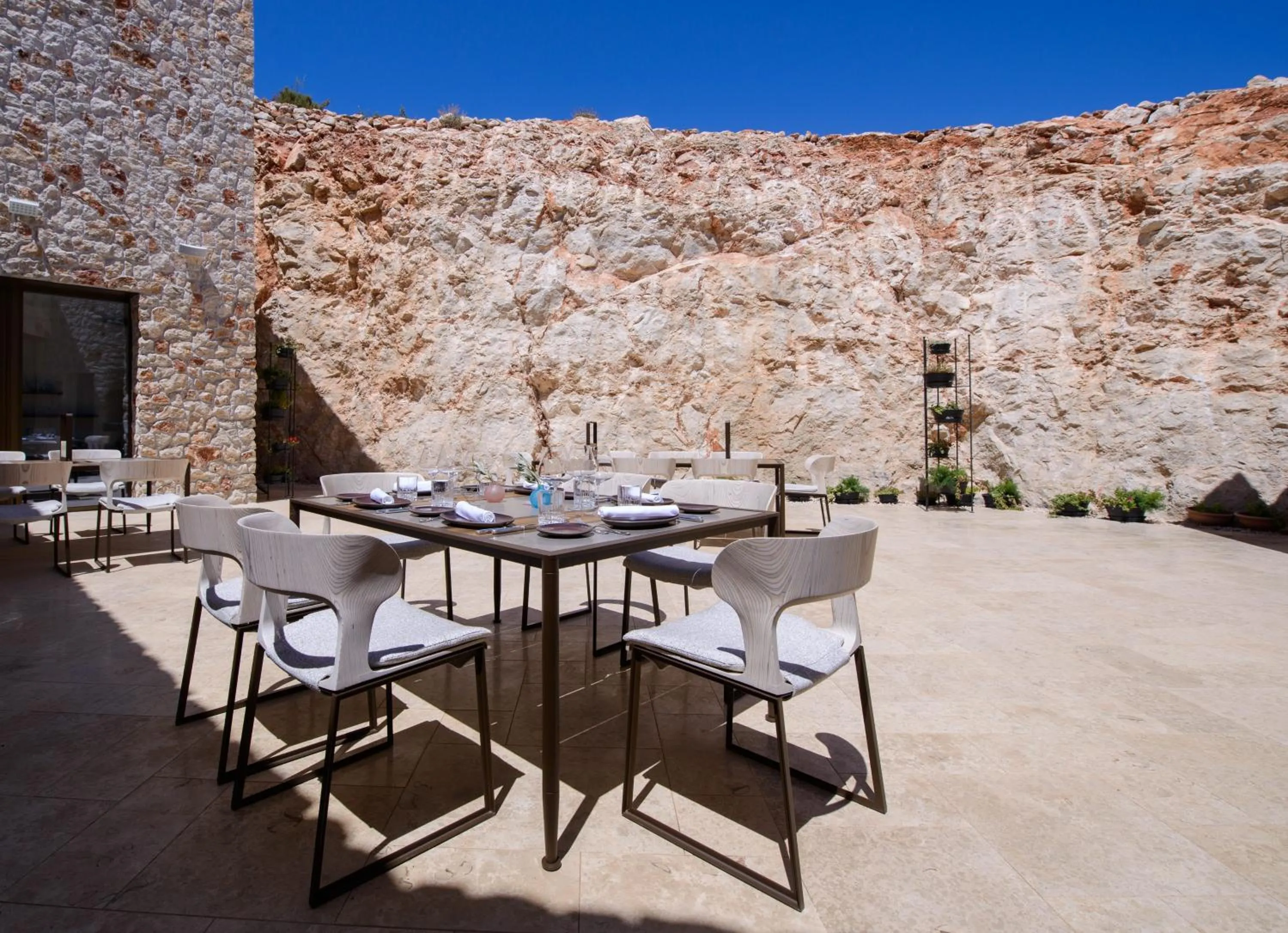 Restaurant/places to eat in Villa Nai 3.3