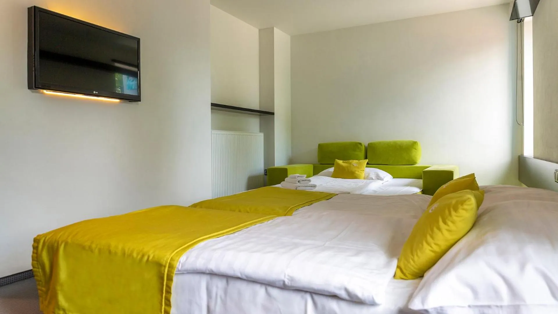 Photo of the whole room, Bed in Hotel AquaCity Riverside