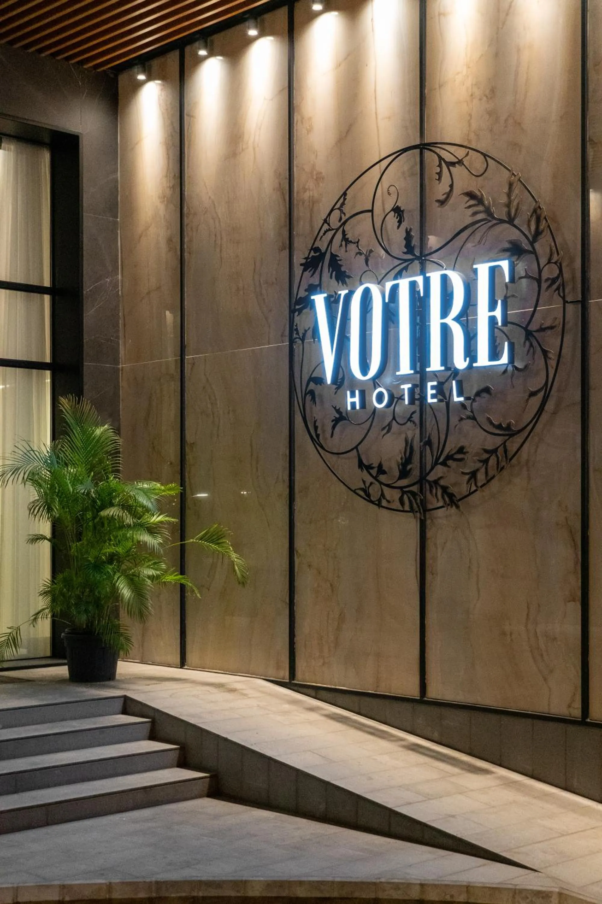 Property building in VOTRE hotel