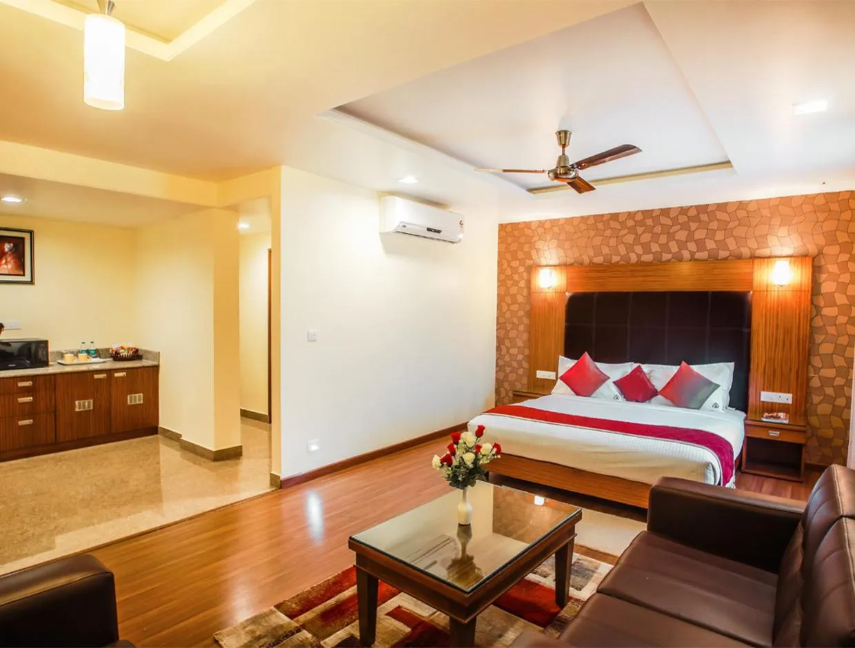 Photo of the whole room, Bed in National Residency