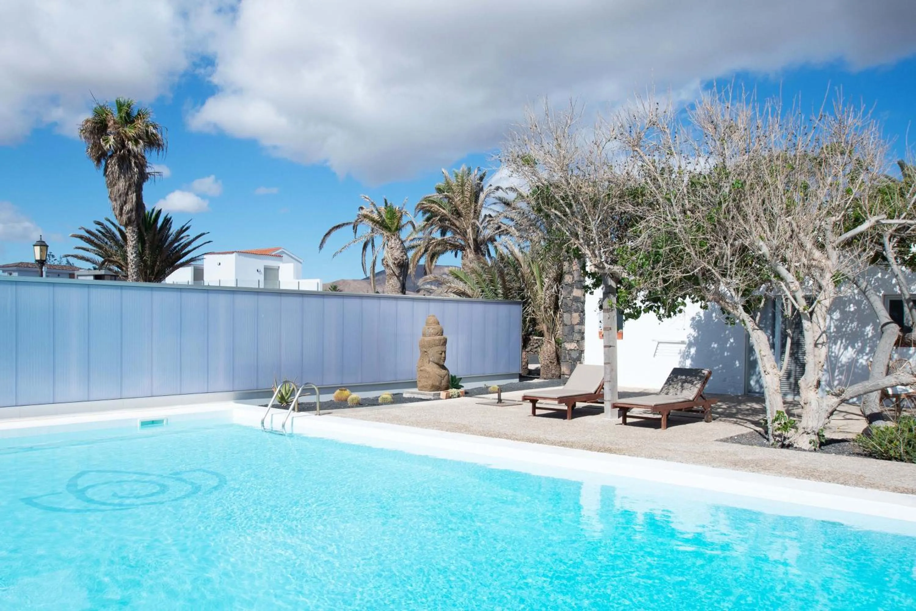 Pool view in Hélène Holidays - Hotel Boutique