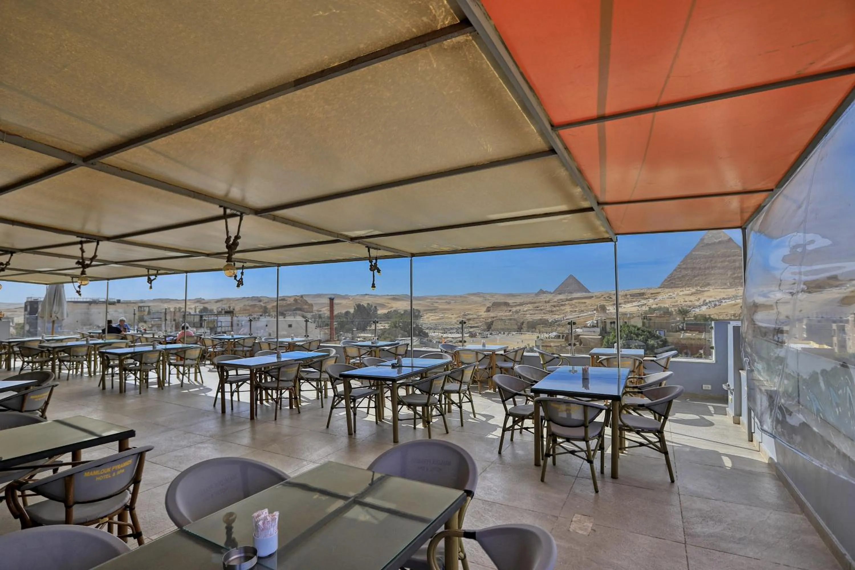 Restaurant/places to eat in Mamlouk Pyramids Hotel