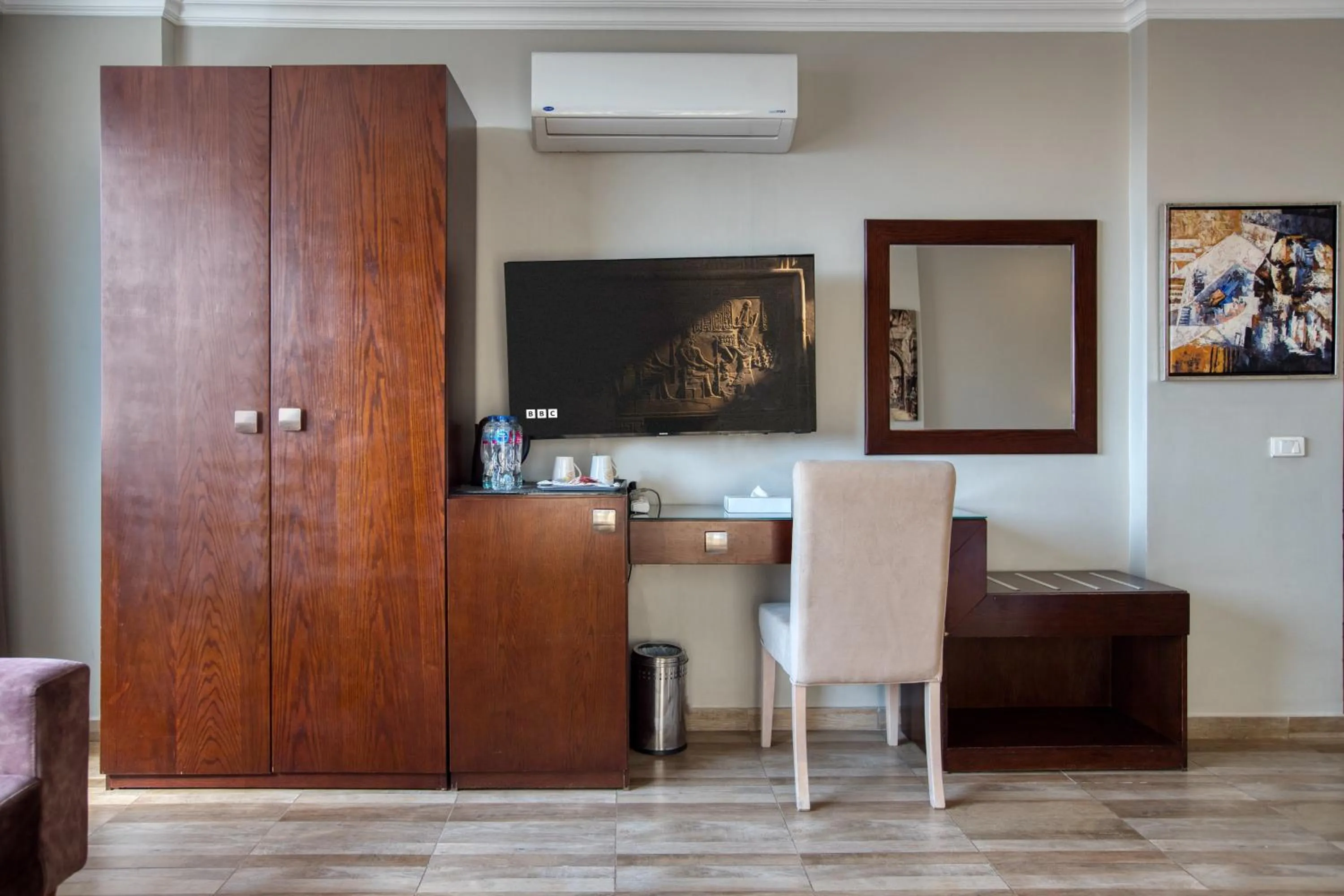 wardrobe in Mamlouk Pyramids Hotel