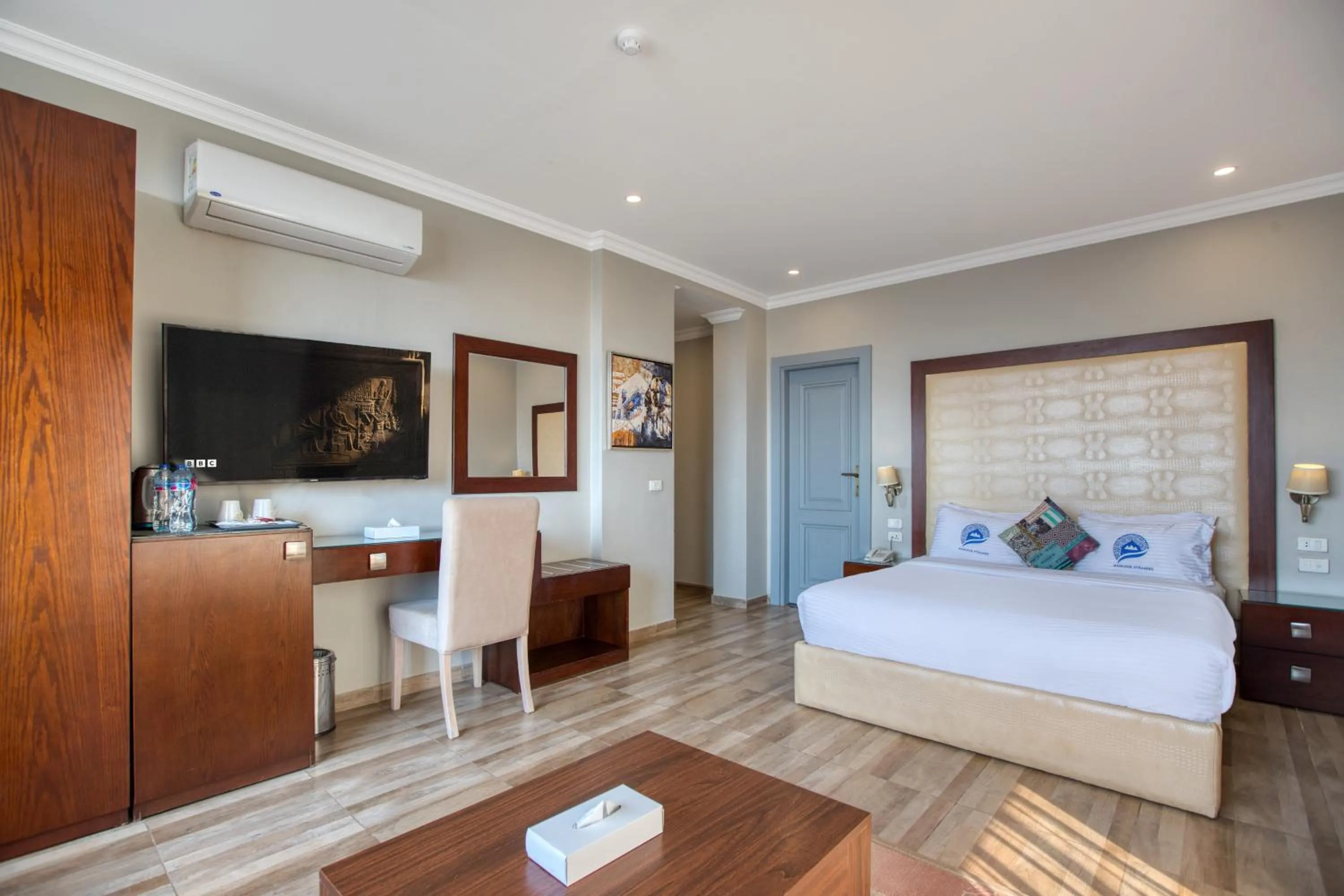 Bed in Mamlouk Pyramids Hotel