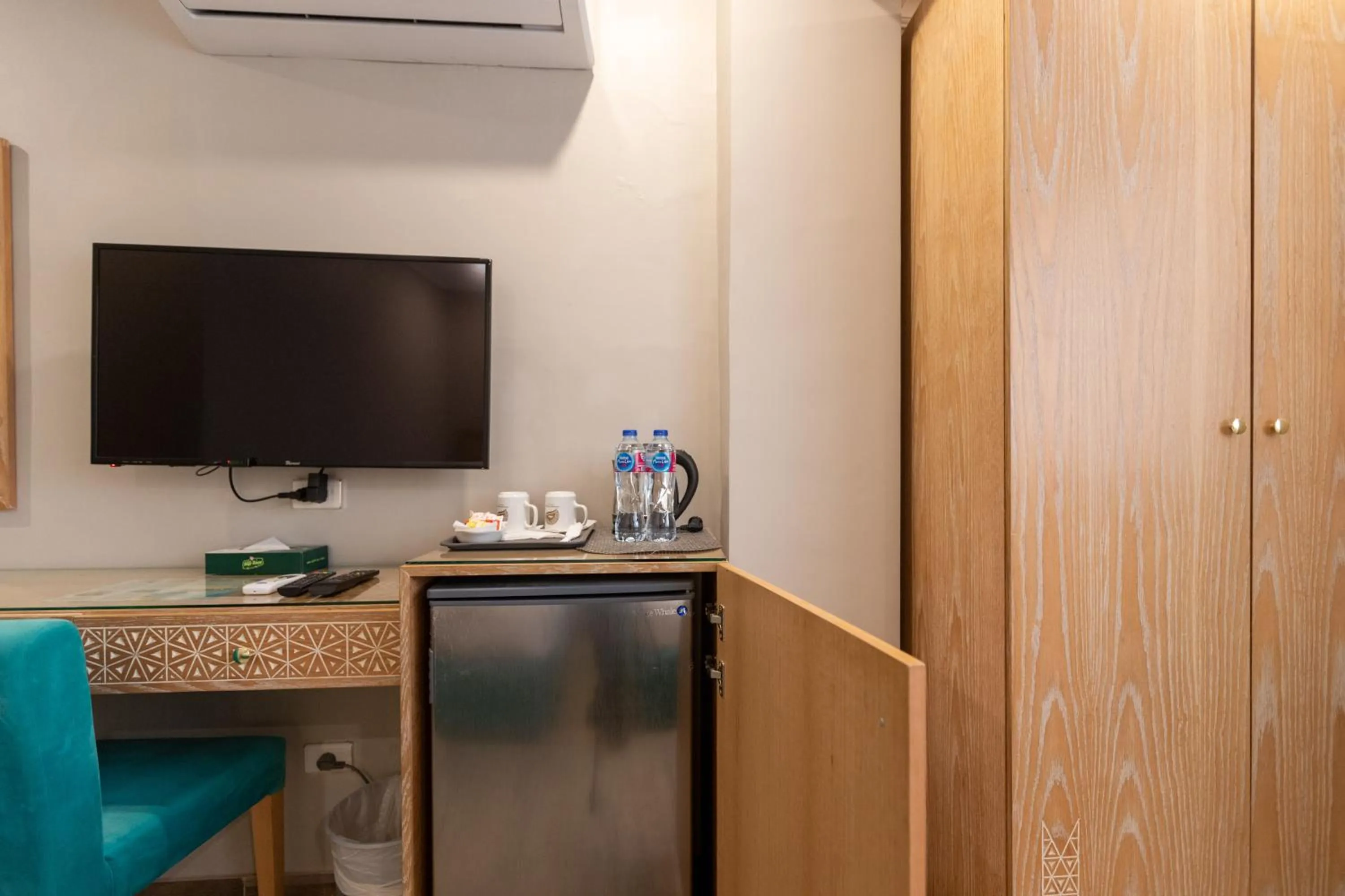 TV and multimedia in Mamlouk Pyramids Hotel