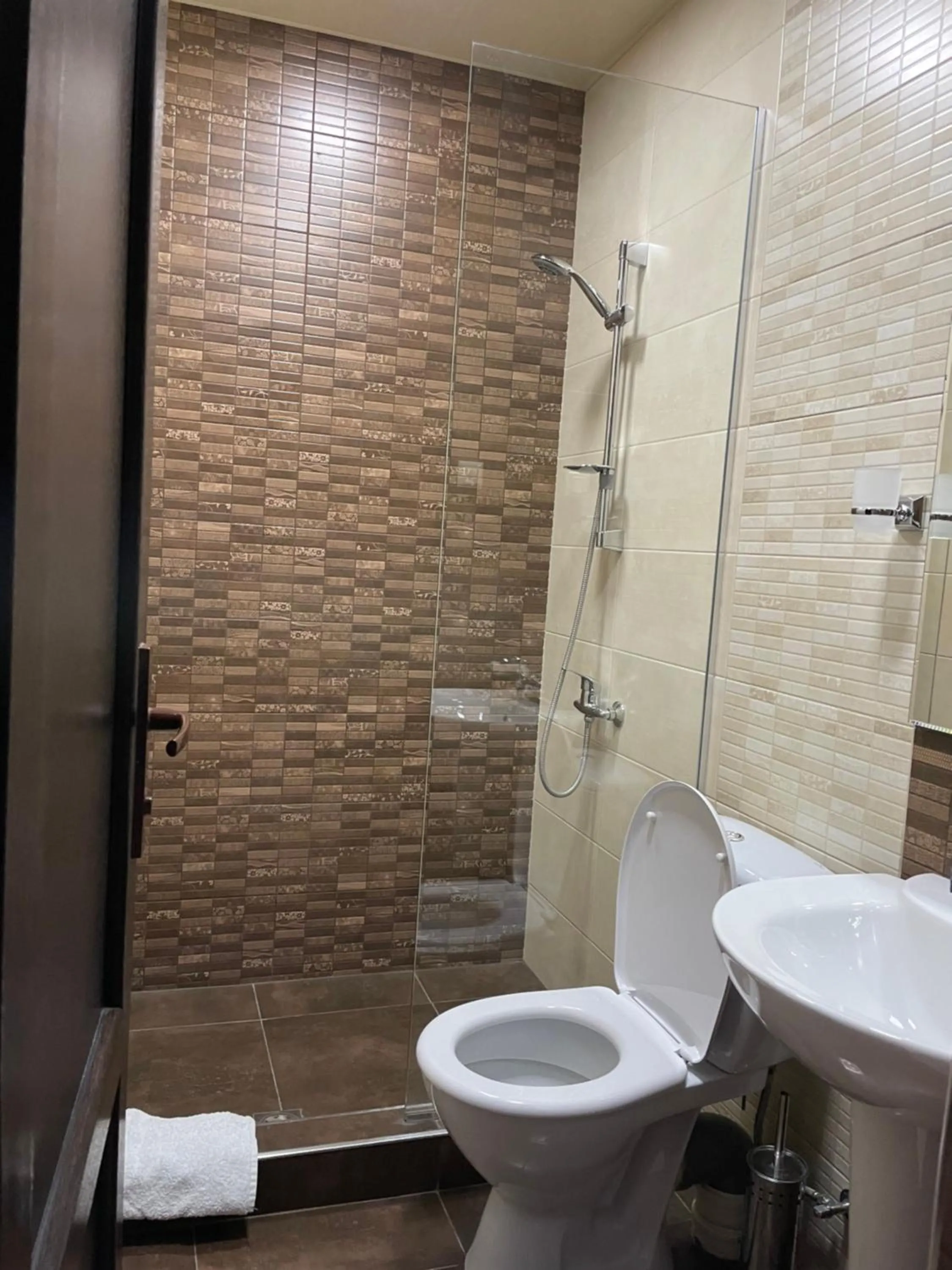 Bathroom in Kamar Hotel Ijevan