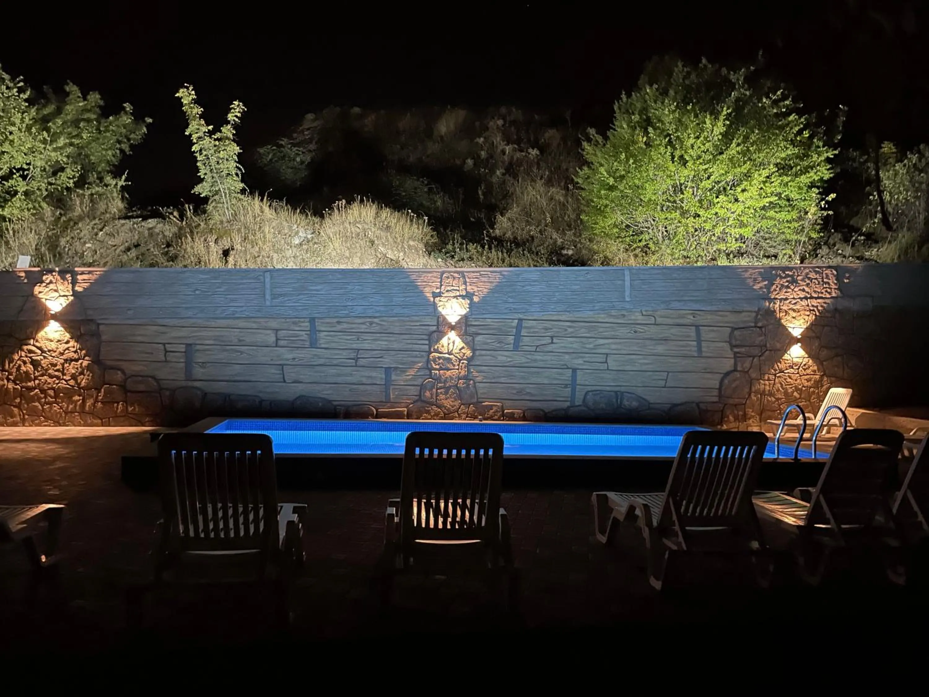 Swimming pool in Kamar Hotel Ijevan