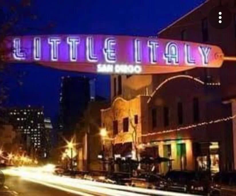 Night in 26' SUNDECK OCEAN Panoramic VIEWS with AC Fast WiFi -902Mbps