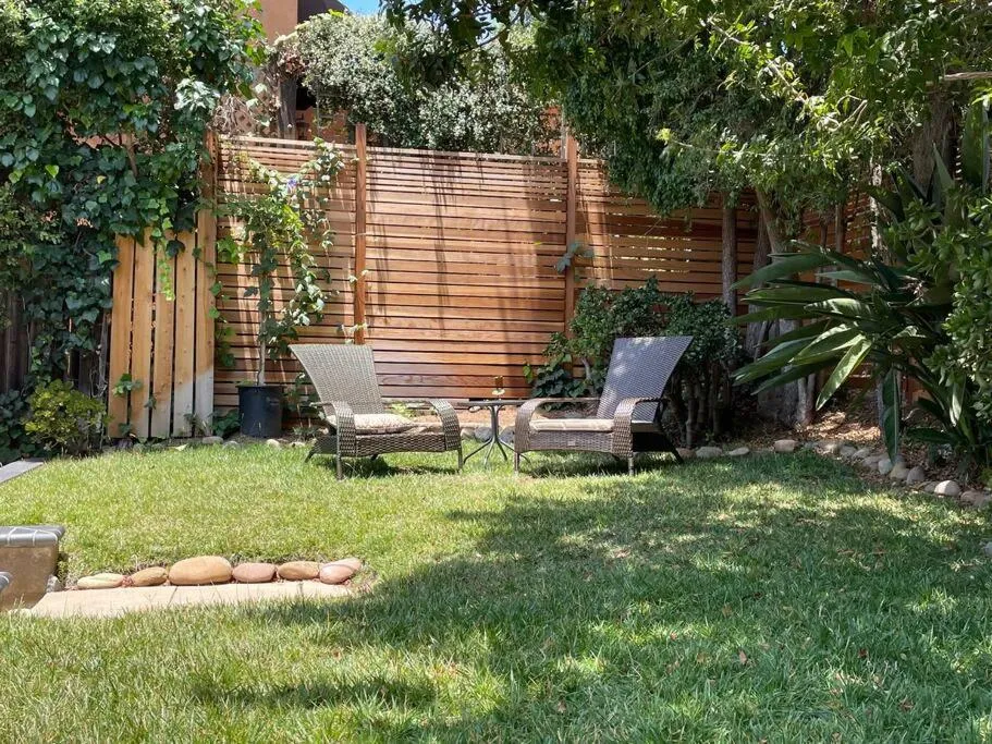 Natural landscape in 26' SUNDECK OCEAN Panoramic VIEWS with AC Fast WiFi -902Mbps