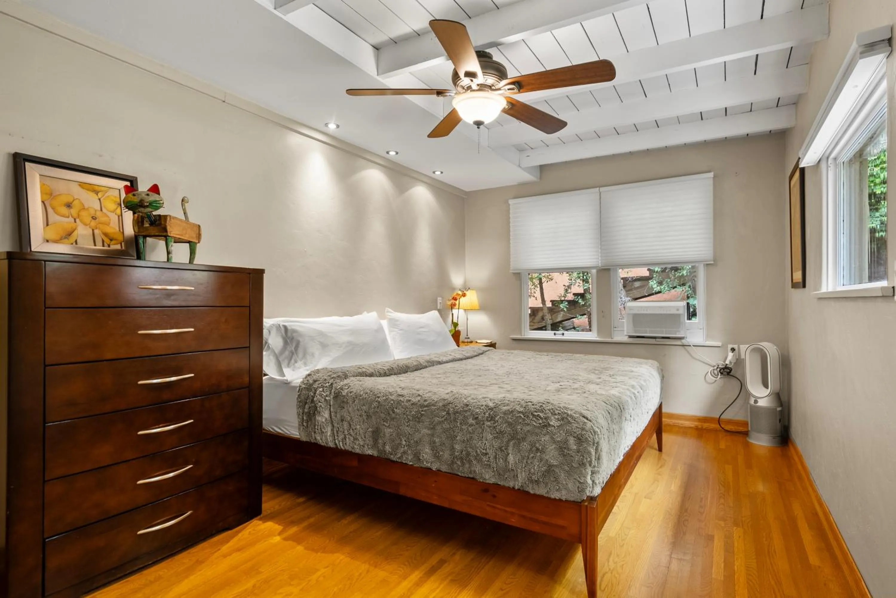 Bed in 26' SUNDECK OCEAN Panoramic VIEWS with AC Fast WiFi -902Mbps