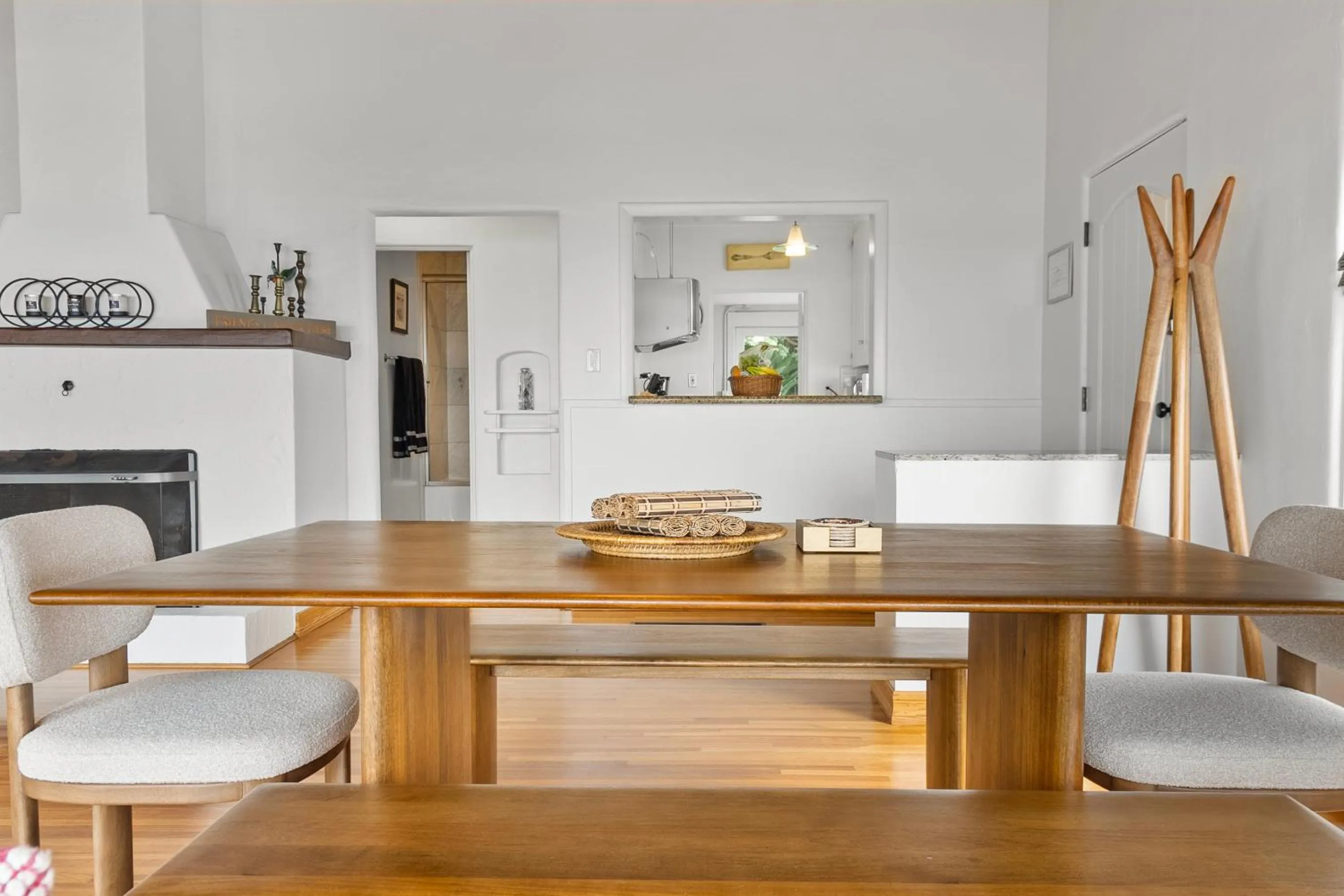 26' SUNDECK OCEAN Panoramic VIEWS with AC Fast WiFi -902Mbps